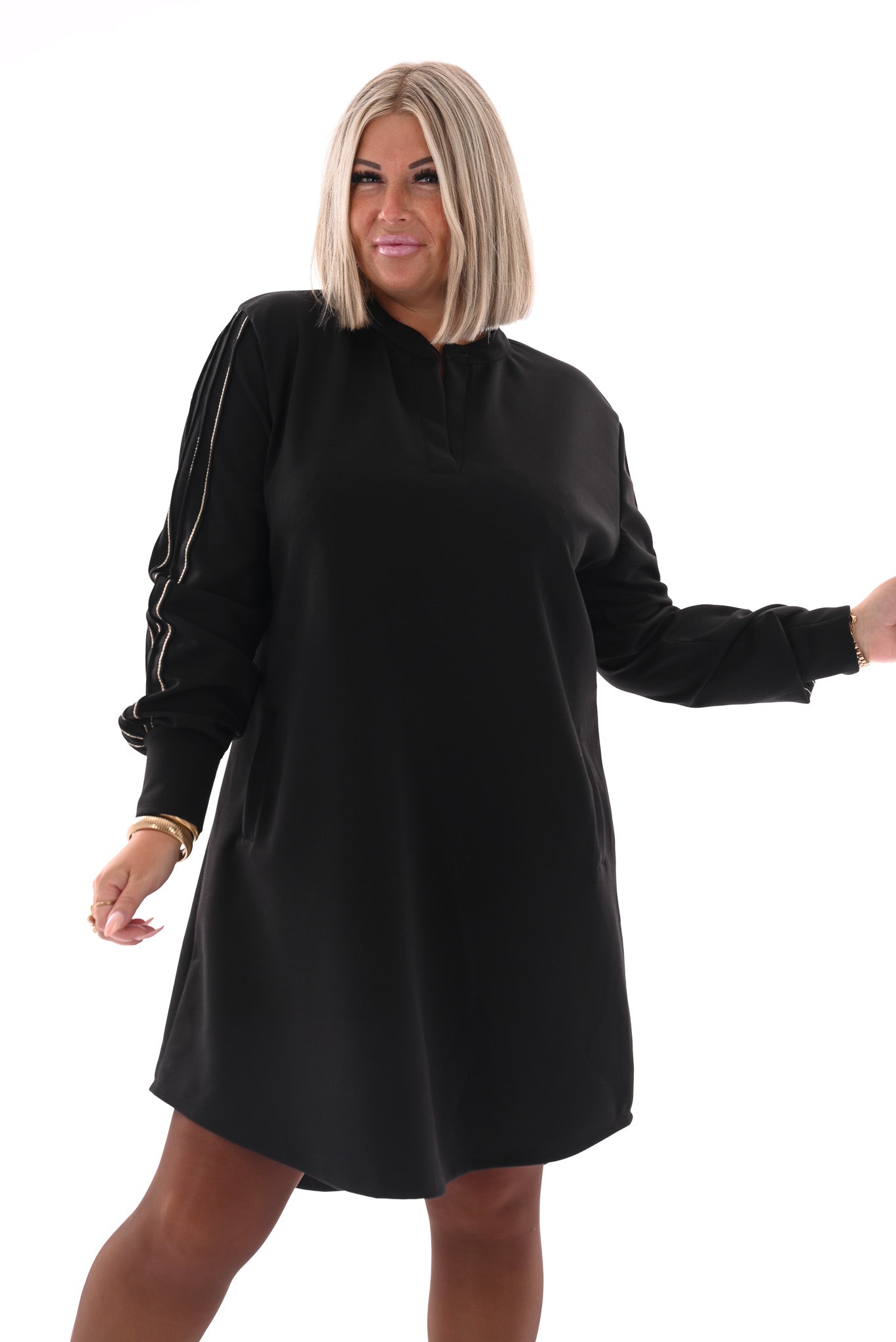 Tuniek deluxe v-hals gouden bies zwart