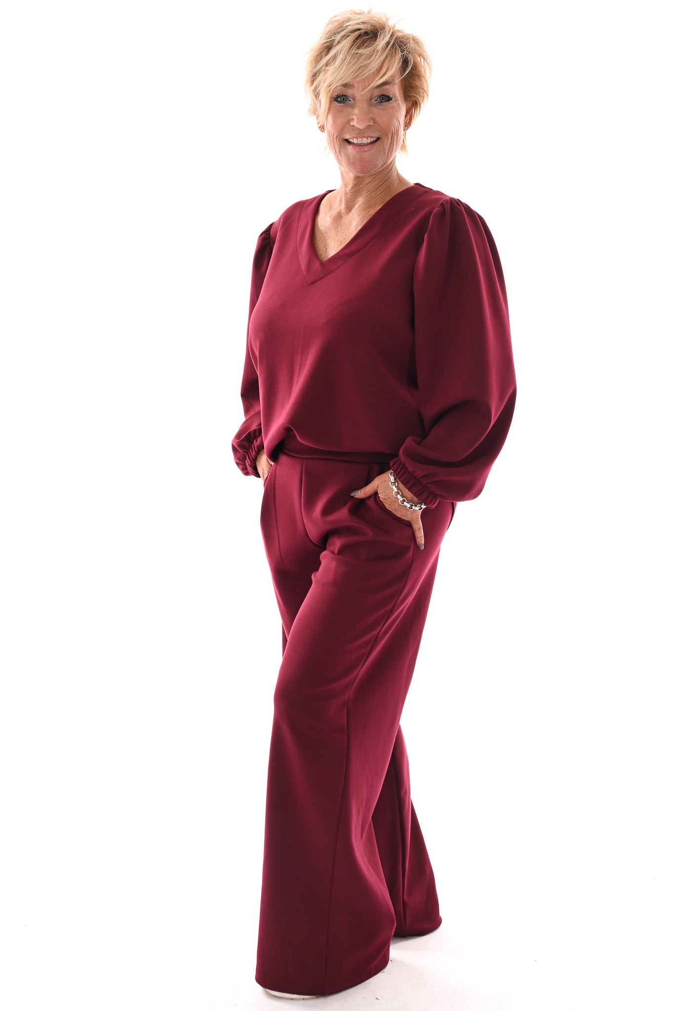 Tweedelig  pak  v-hals deluxe bordeaux