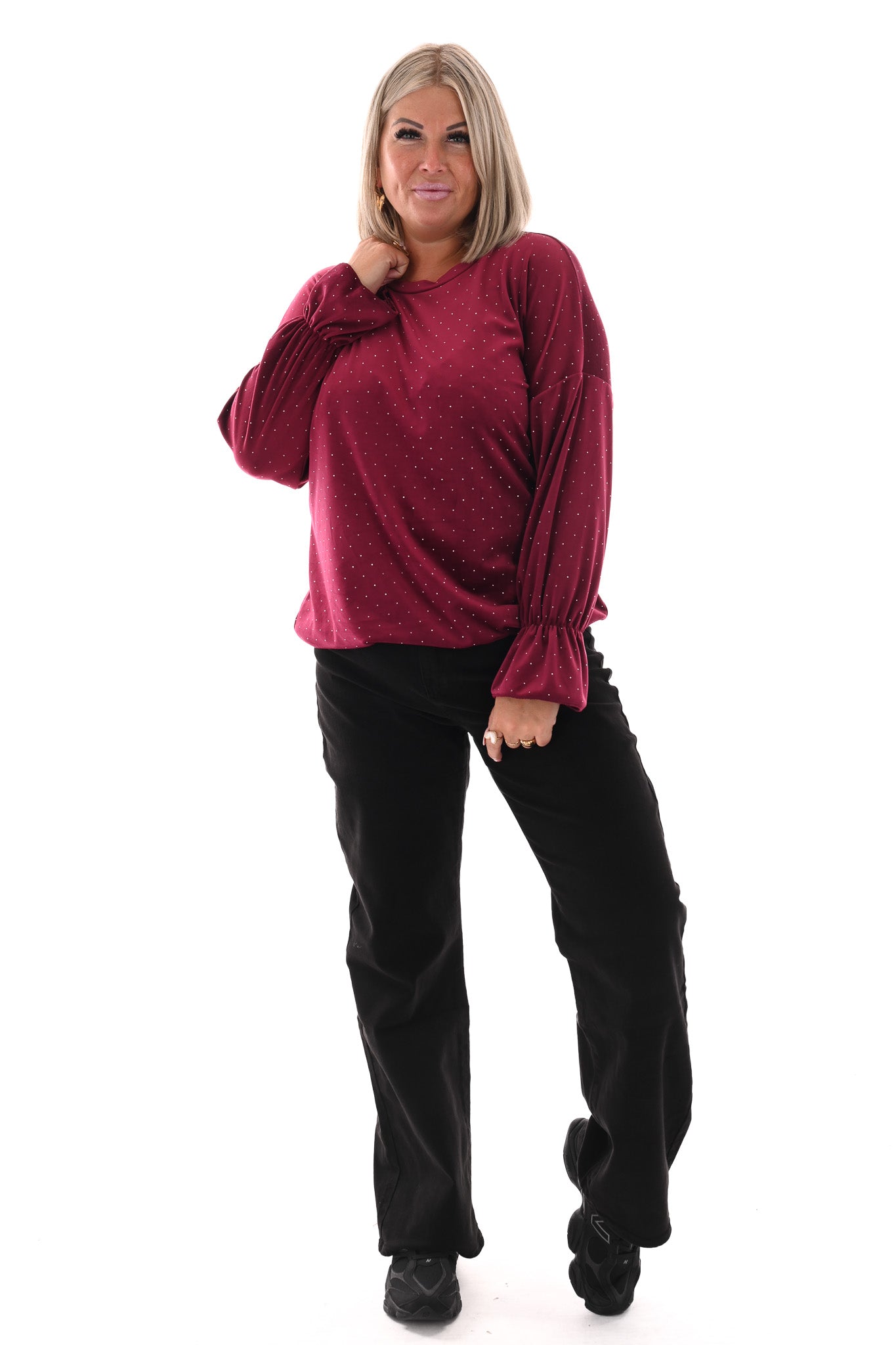 Top velvet met trompetmouwen en strass bordeaux