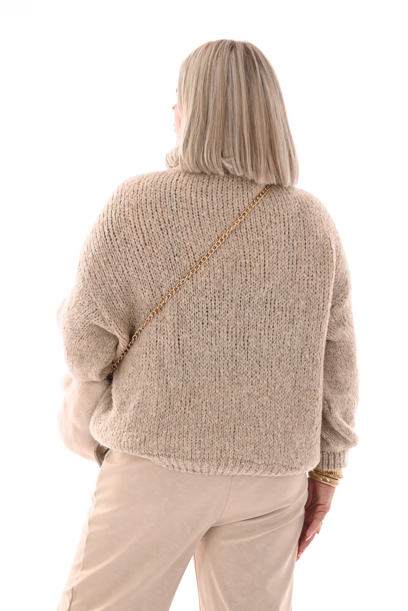Grof gebreide trui met col beige