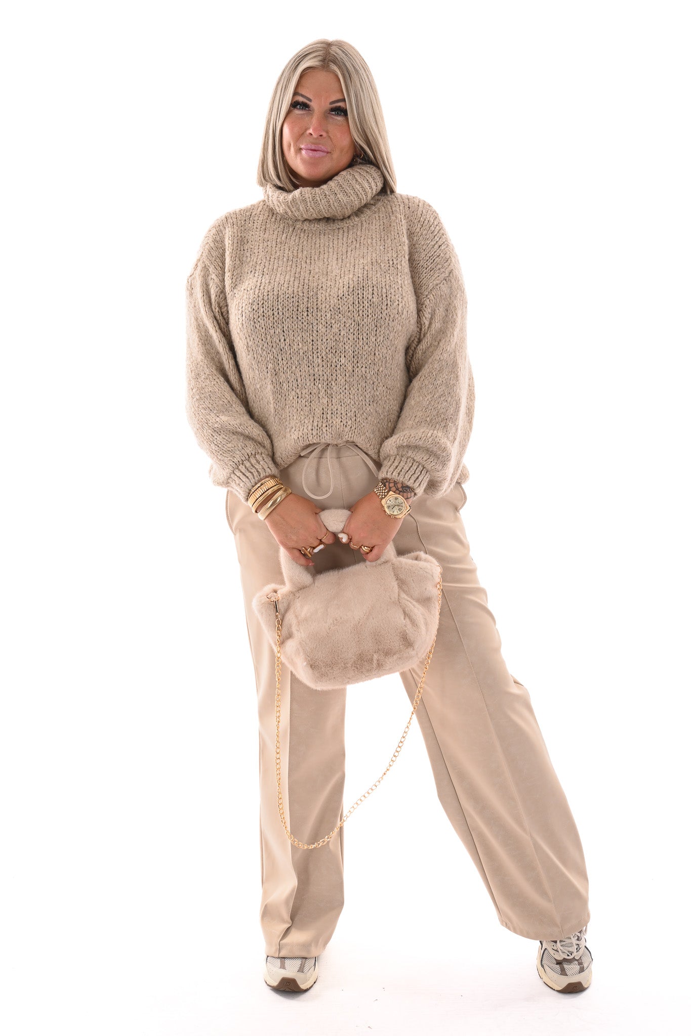 Grof gebreide trui met col beige