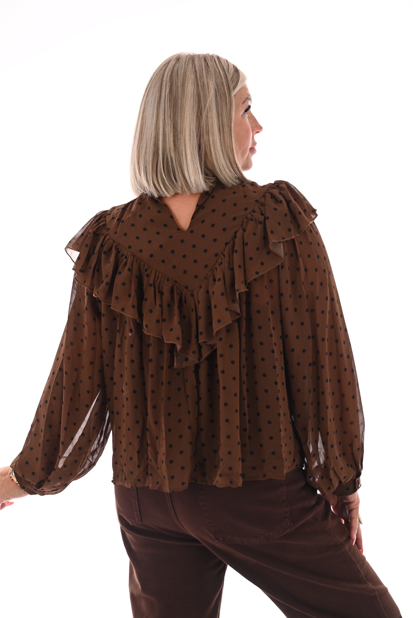 Blouse polka dots met roezel bruin