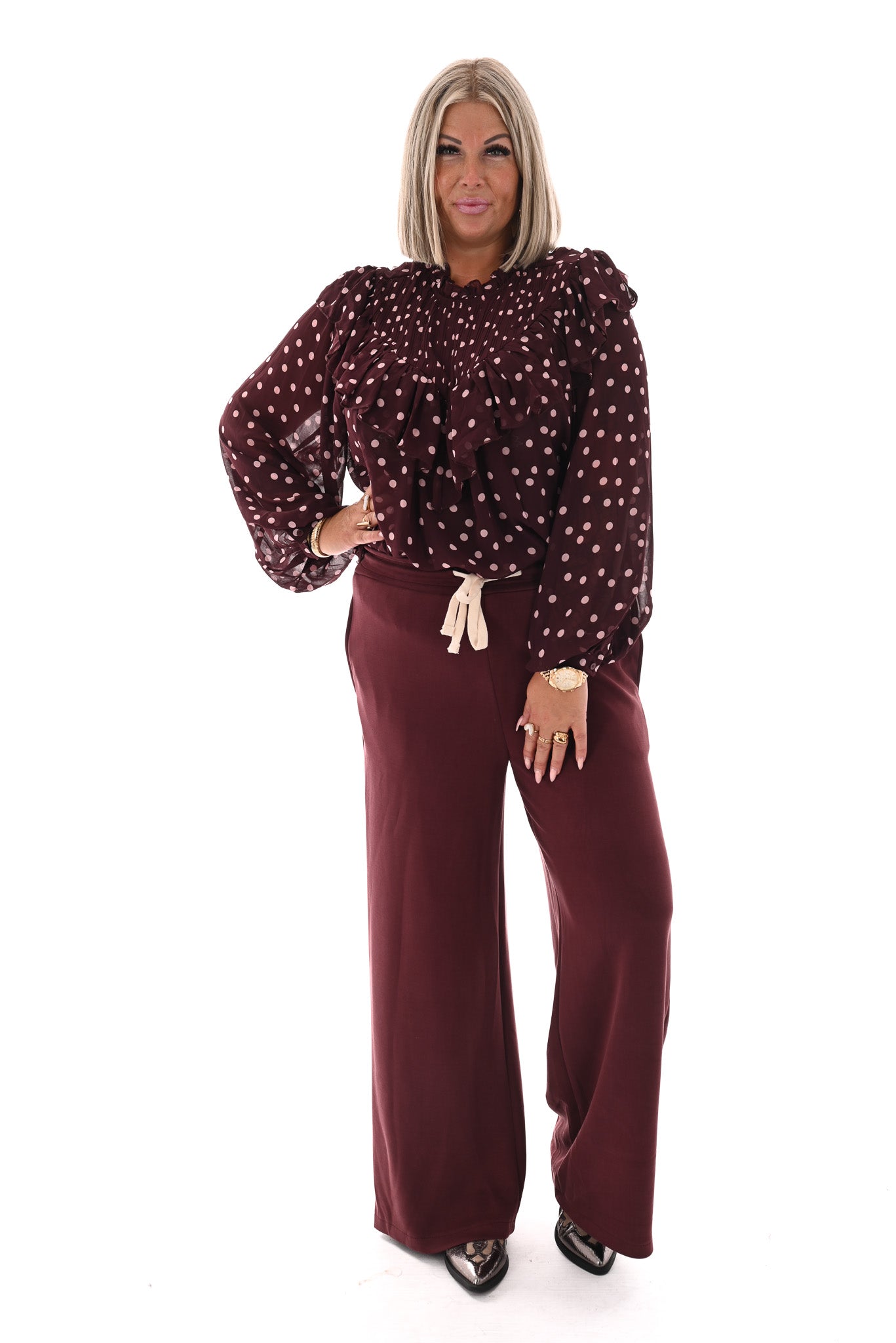 Blouse polka dots met roezel bordeaux