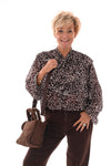 Doorknoop blouse roezels met trompetmouwen bruin