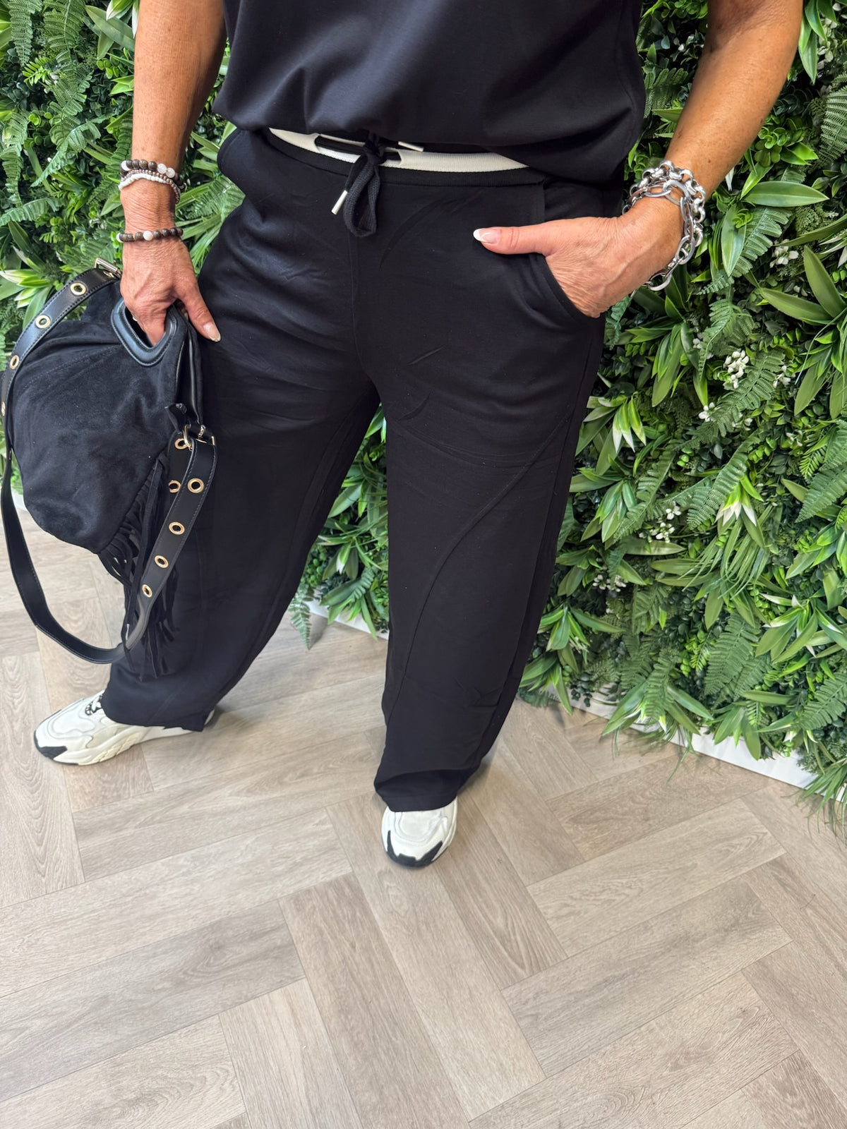 Broek wide leg met tailleband zwart