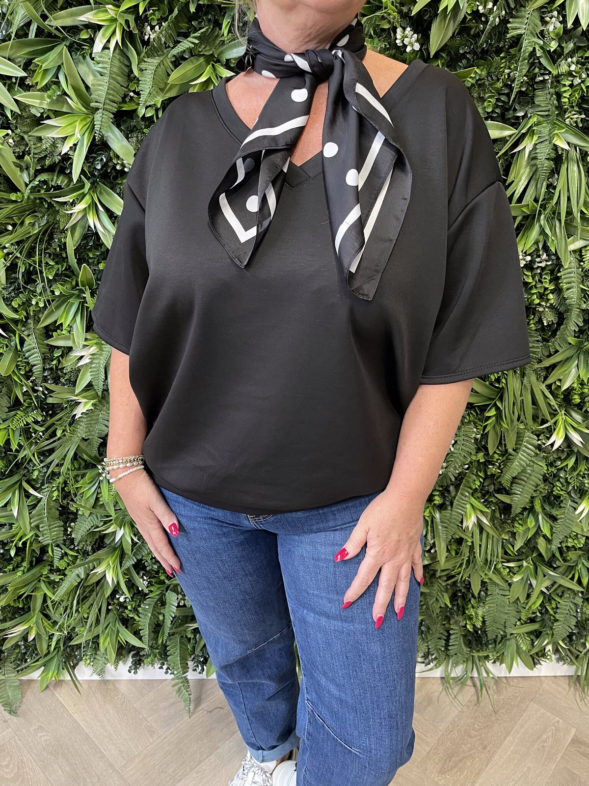 Sweater korte mouwen v-hals zwart