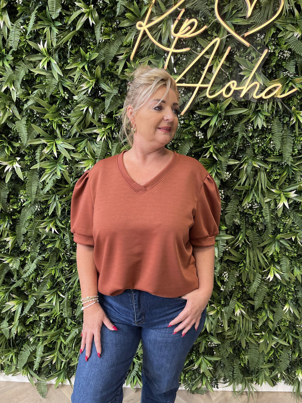 Sweater v-hals korte pofmouwen terracotta