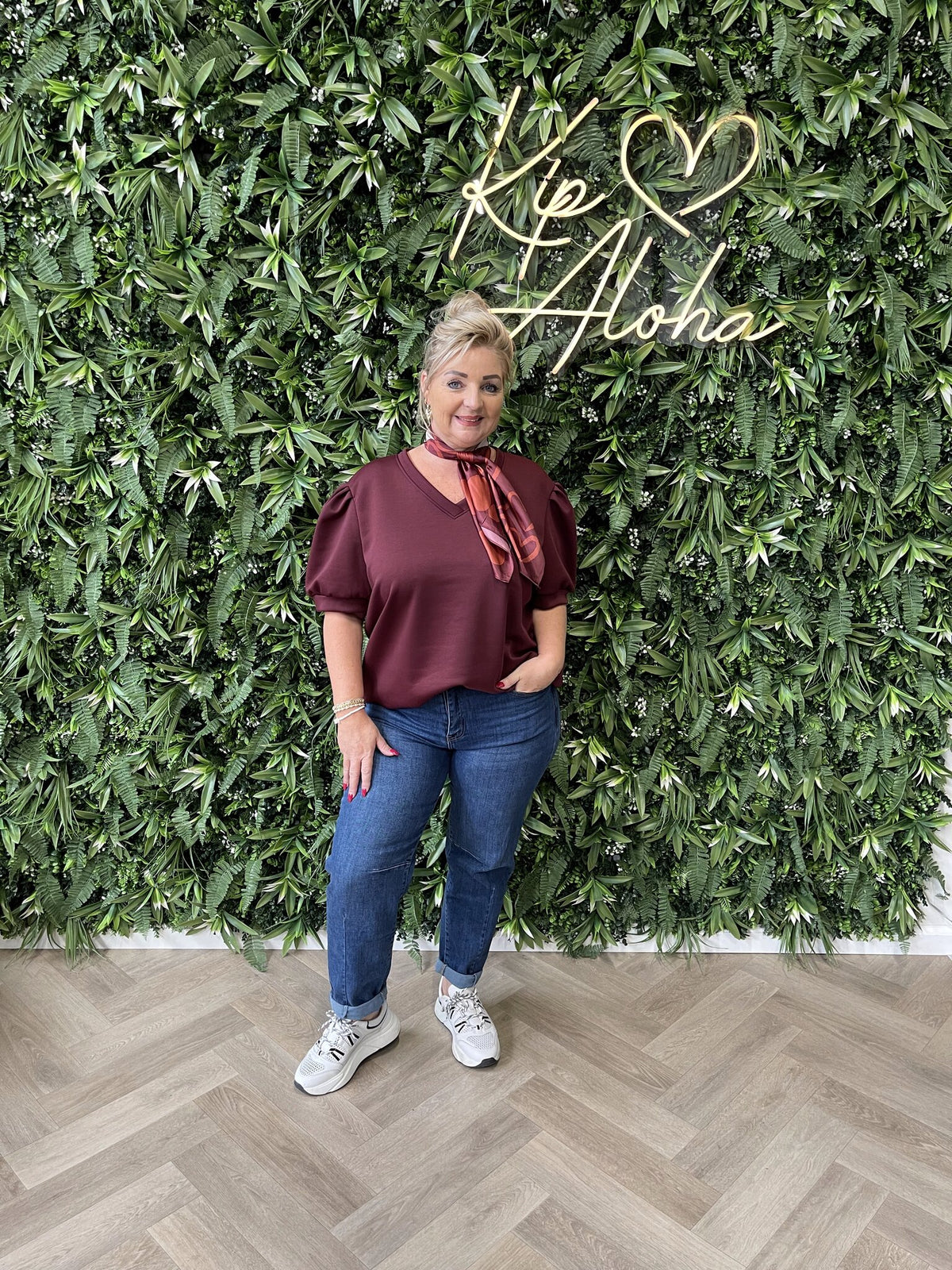 Sweater v-hals korte pofmouwen bordeaux