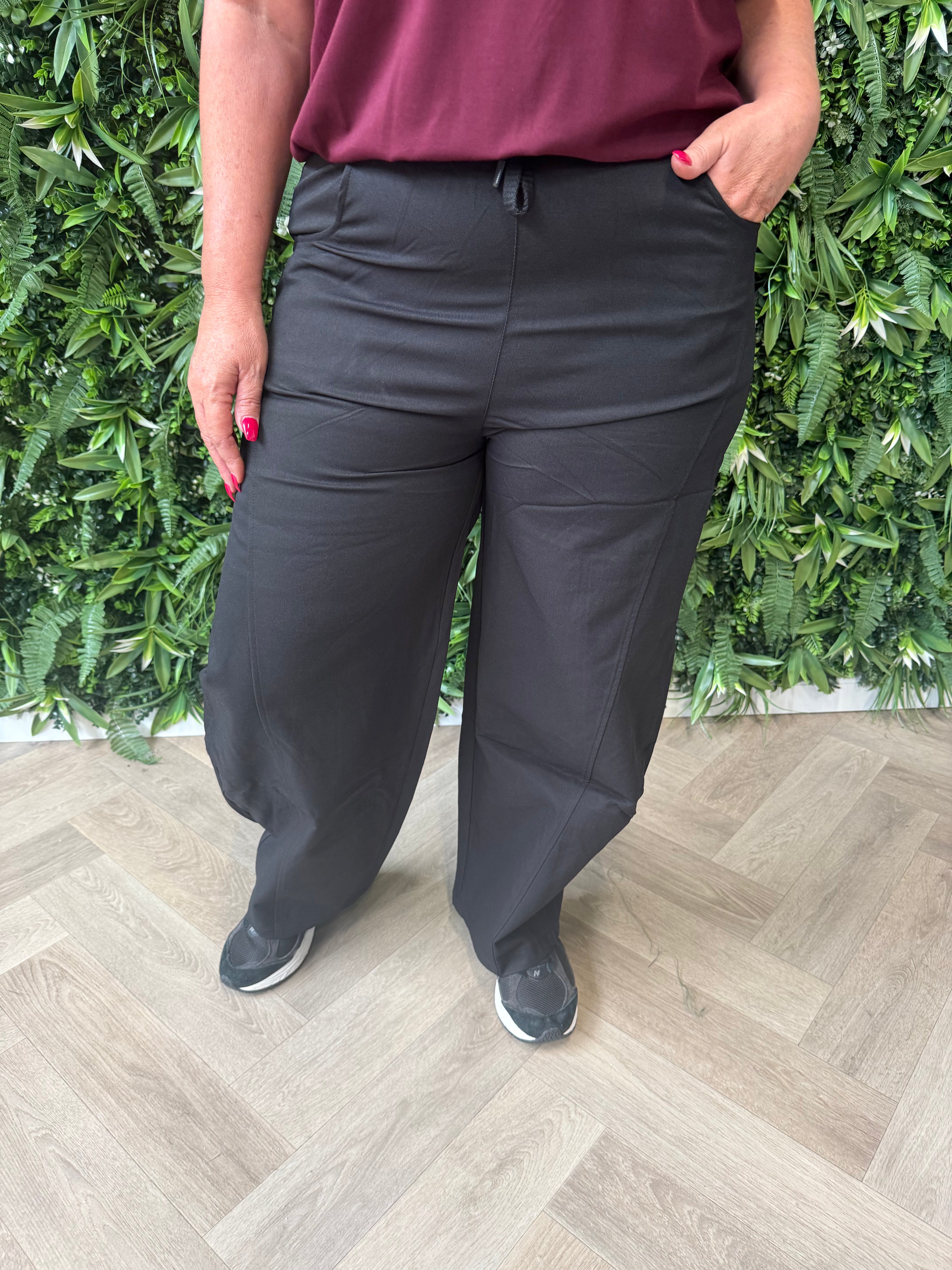 Wijde broek met aantrekkoord zwart