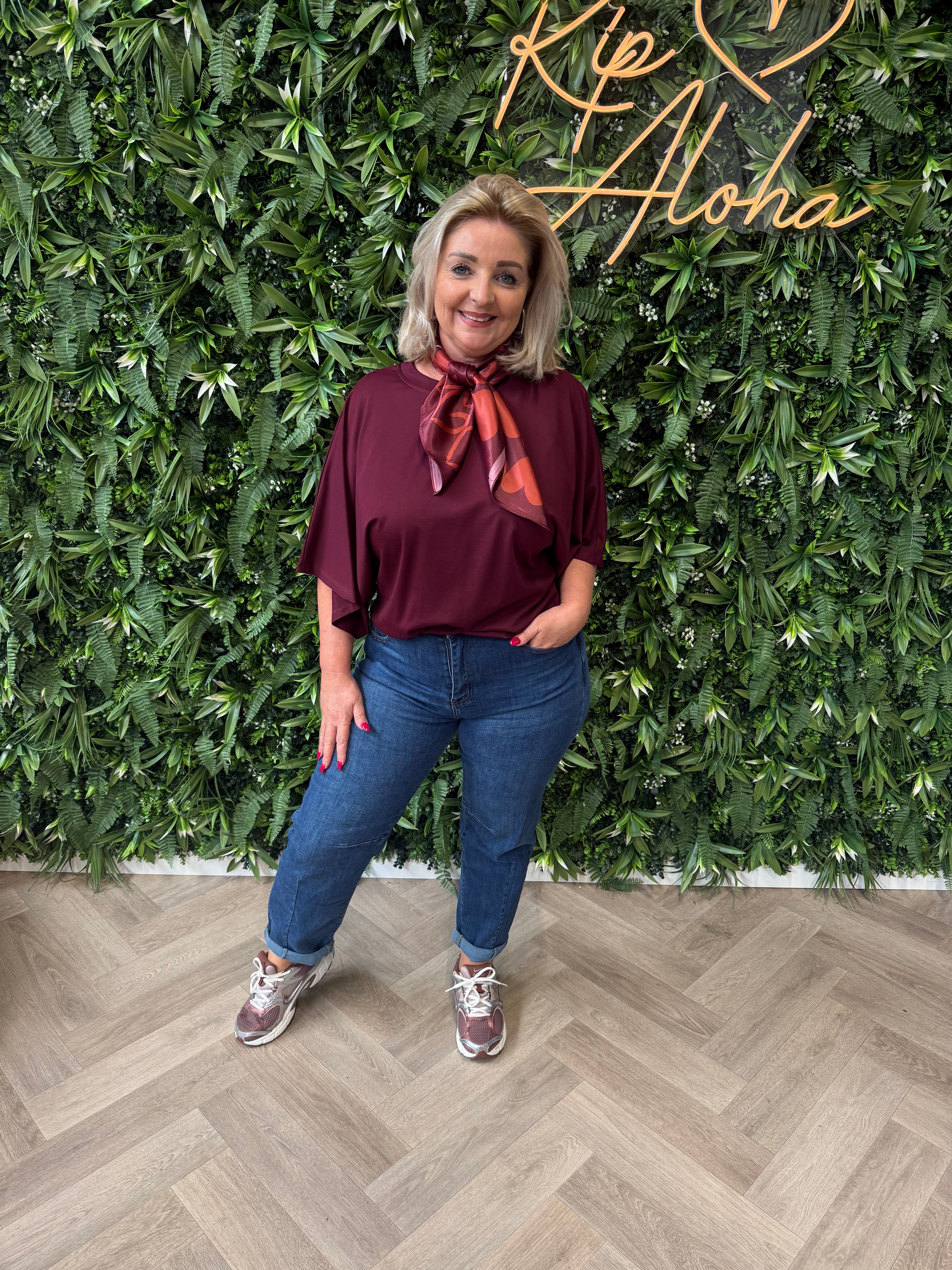 Top met elastieken onderkant bordeaux