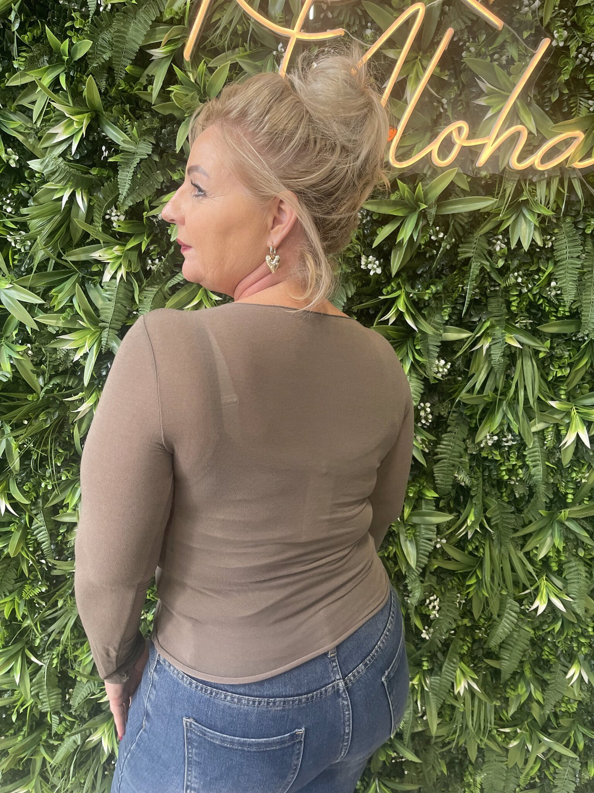 Basic mesh top bruin