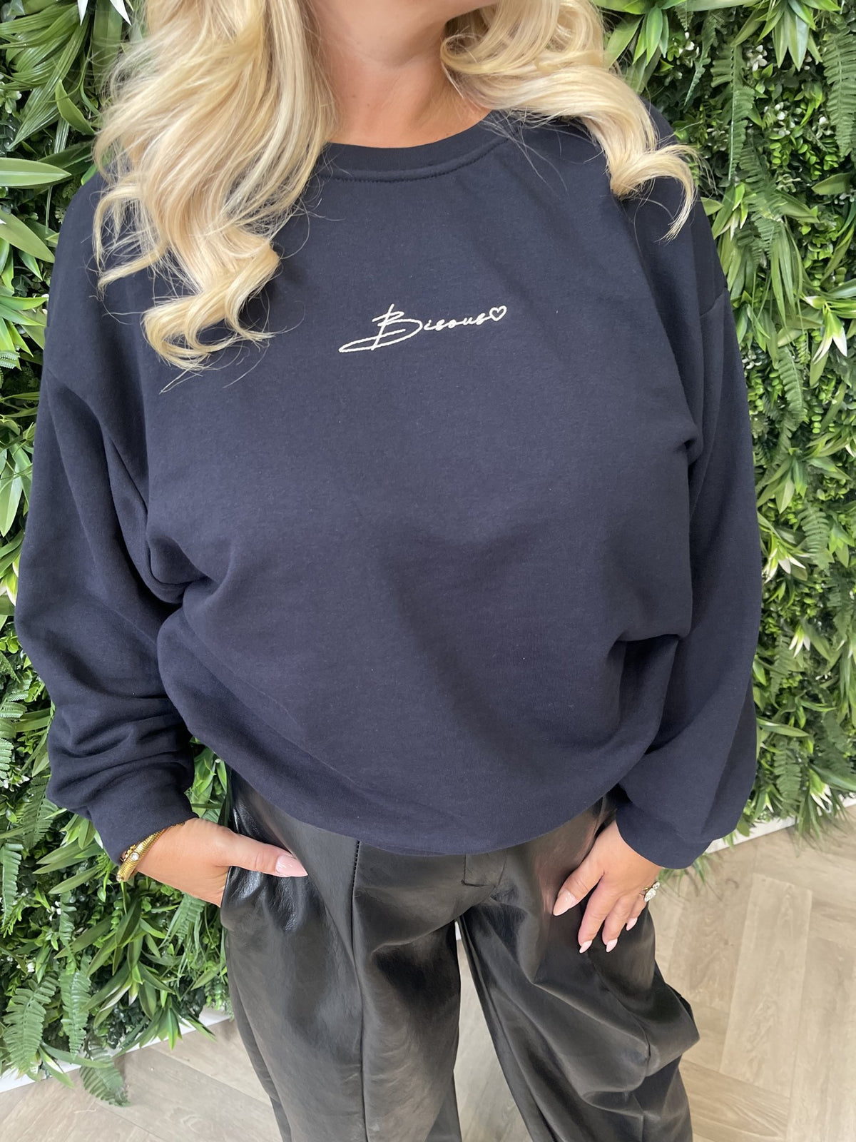 Sweater Bisous uni marineblauw