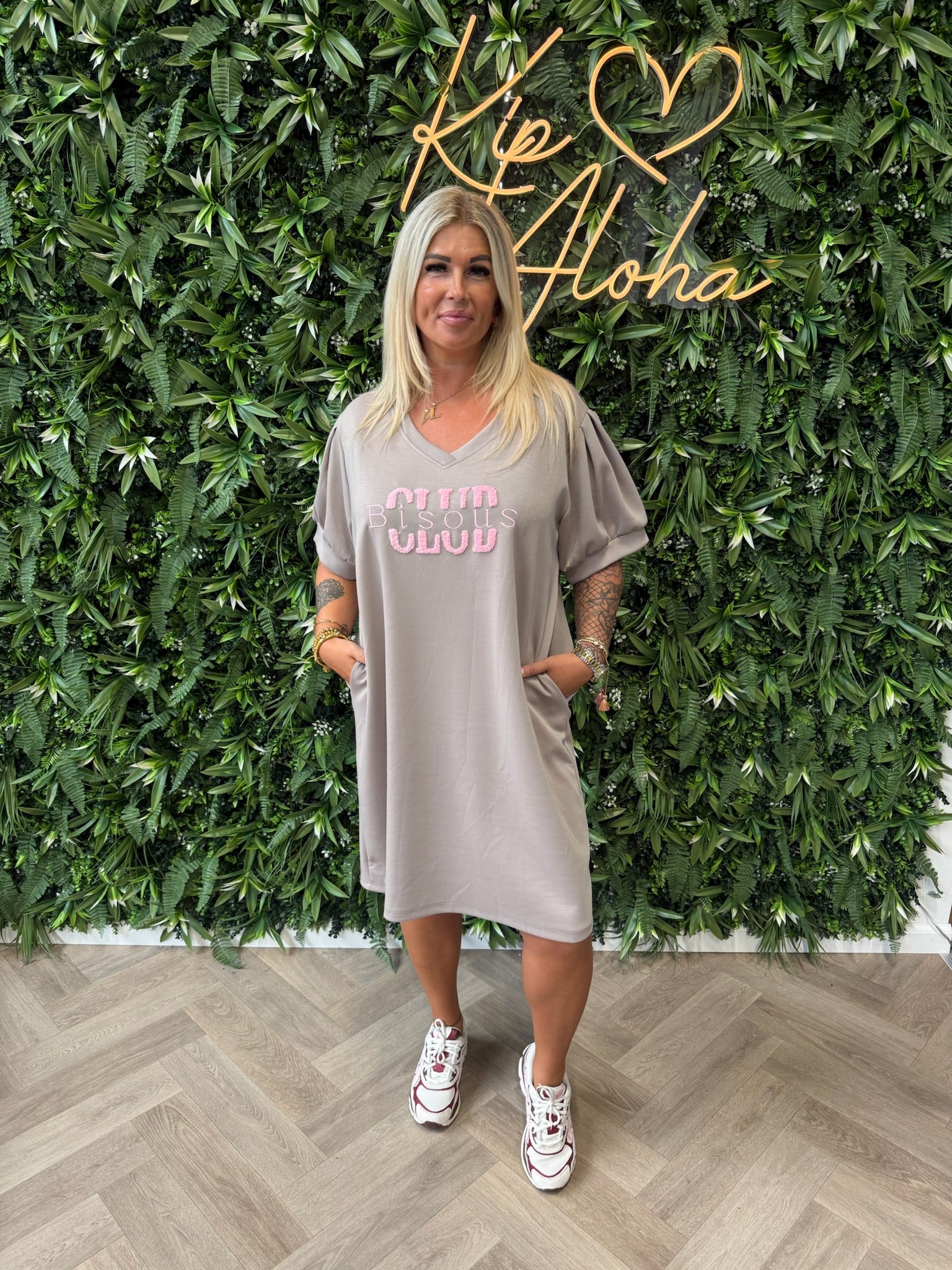 T-shirt dress pofmouwen bisous taupe
