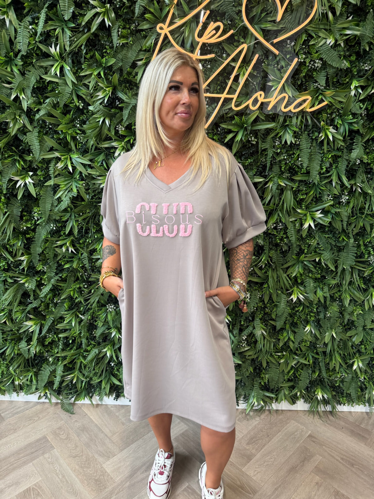 T-shirt dress pofmouwen bisous taupe