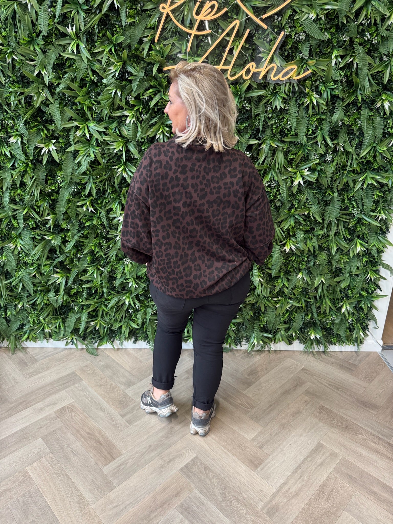 Sweater panter selflove club donkerbruin