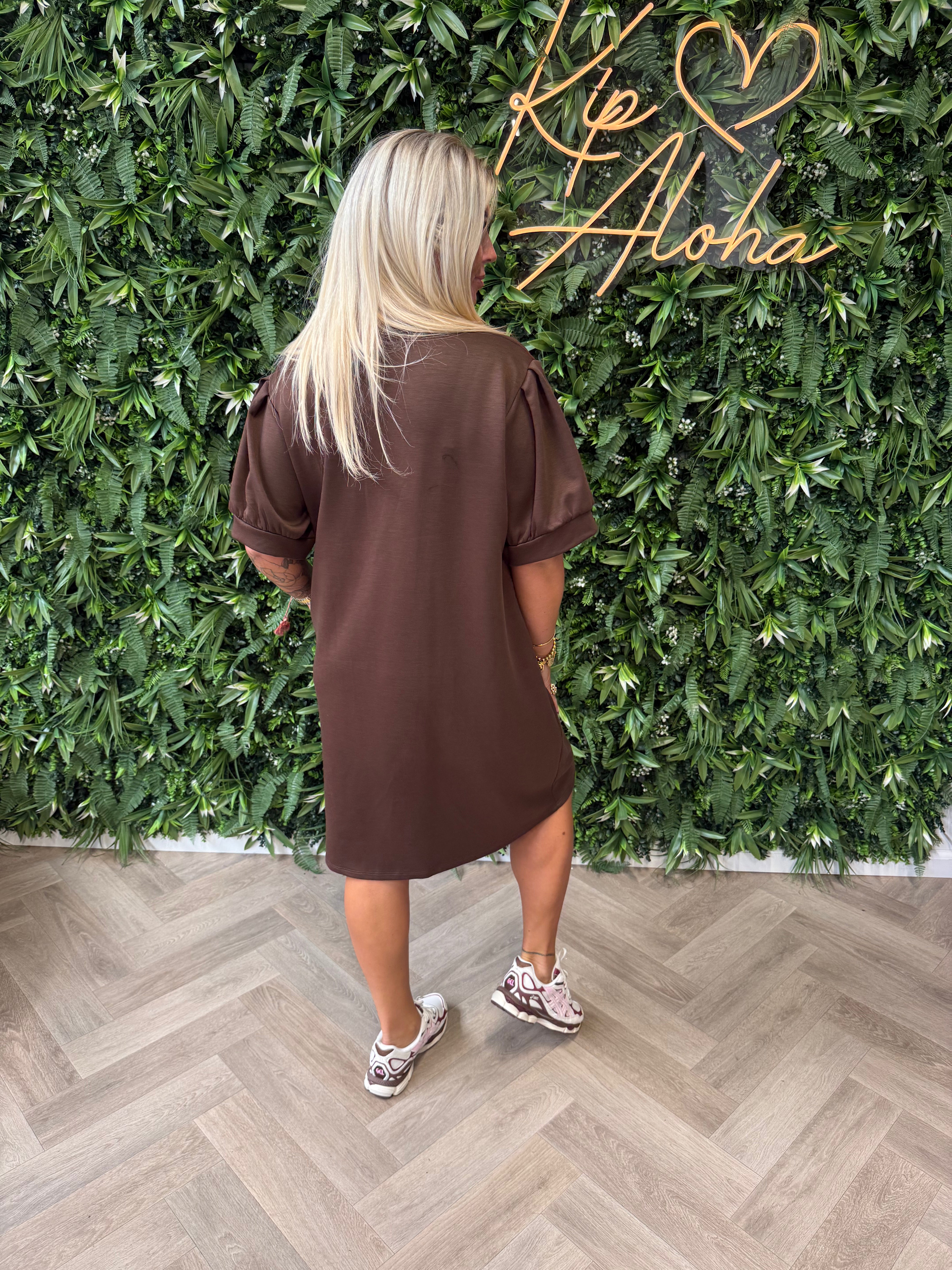 T-shirt dress pofmouwen bisous donkerbruin