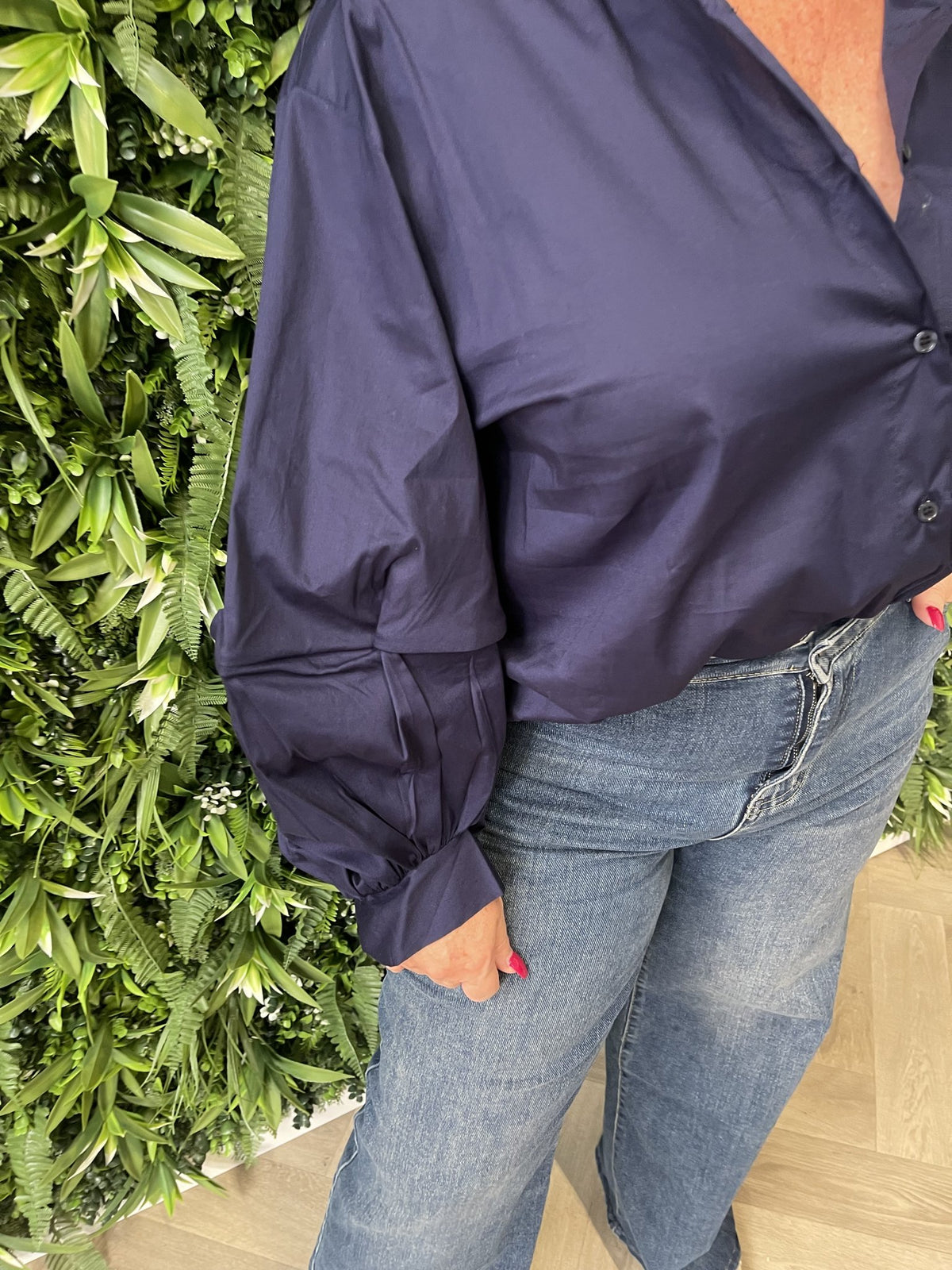 Blouse met wijde ballon mouwen uni marineblauw