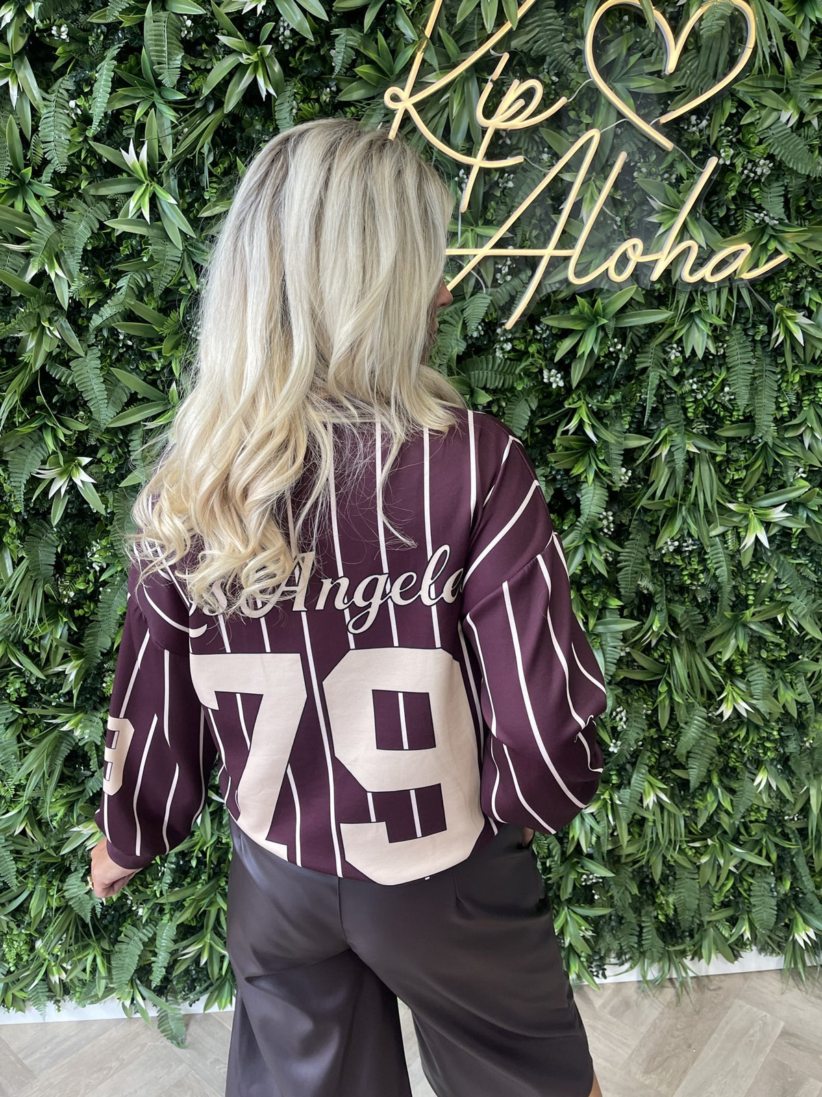 Sweater fijne streepjes LA 79 aubergine