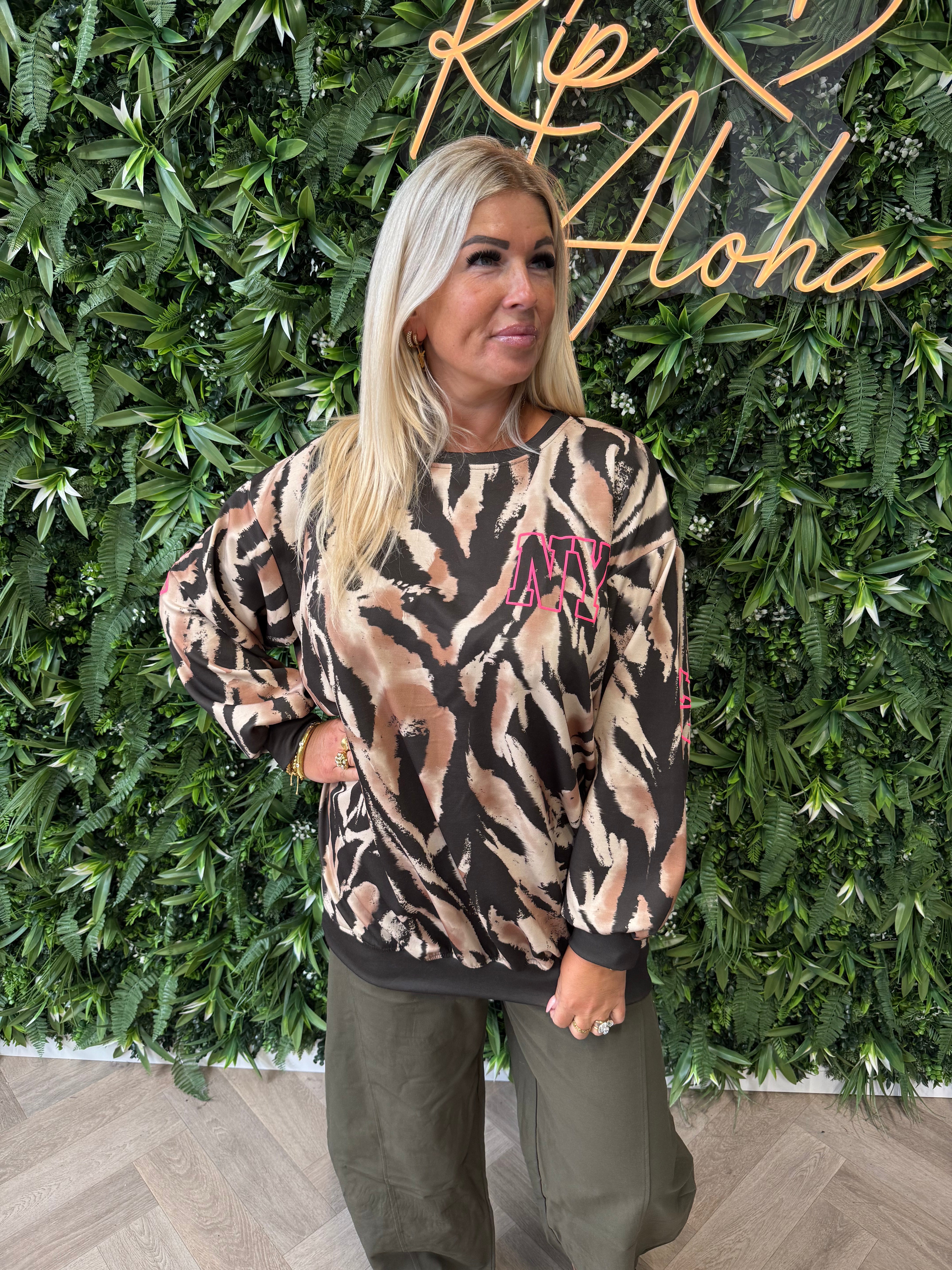 Sweater zebraprint new york legergroen