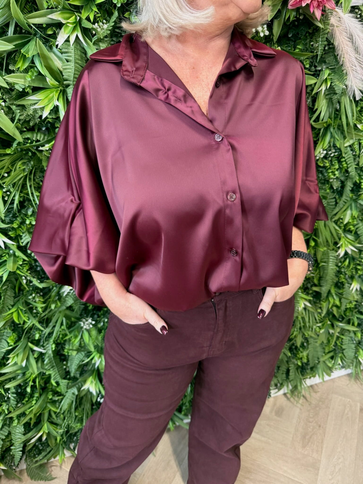 Silky blouse met korte pofmouwen bordeaux