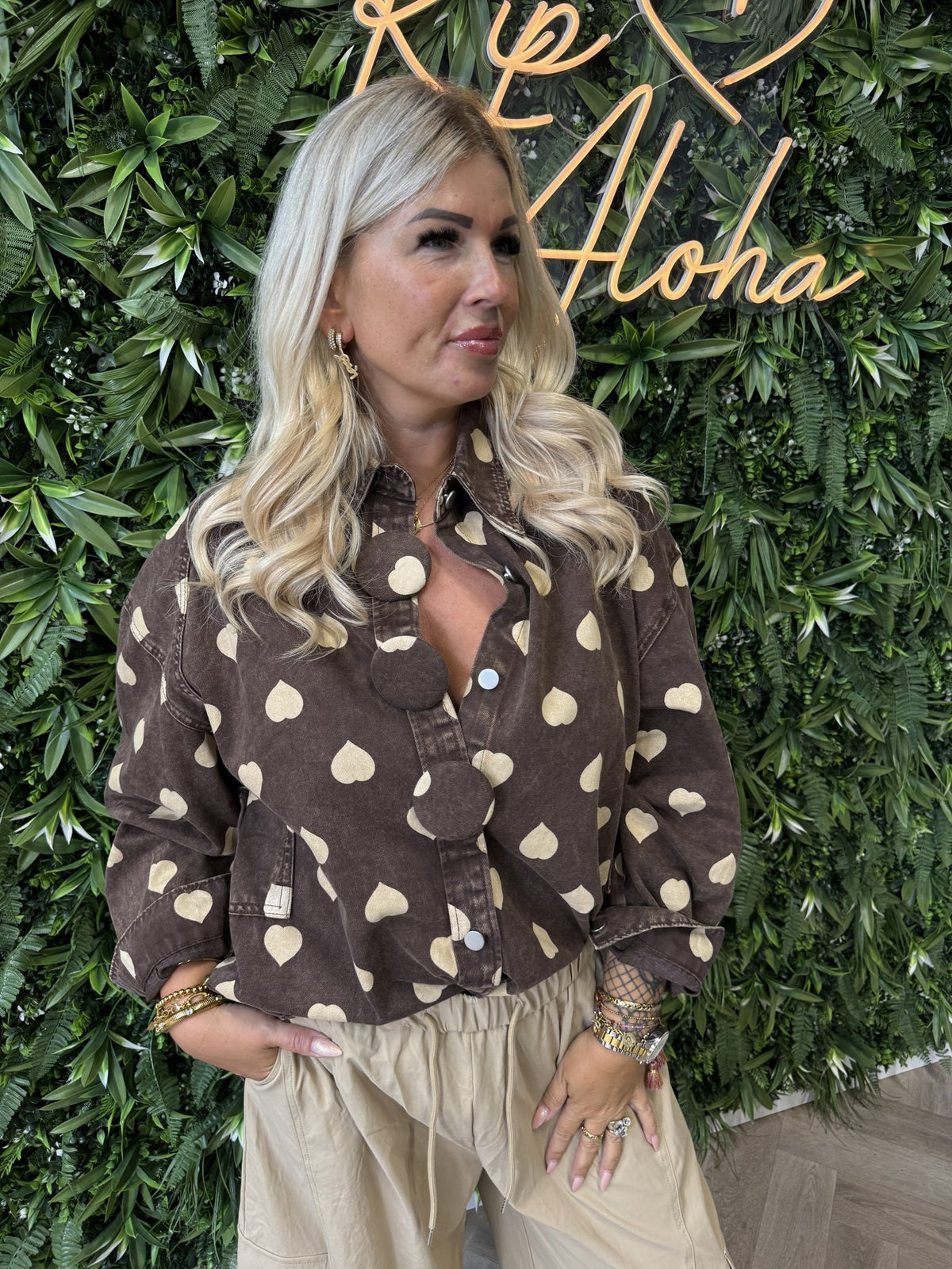 Denim blouse hartjes grote knopen bruin