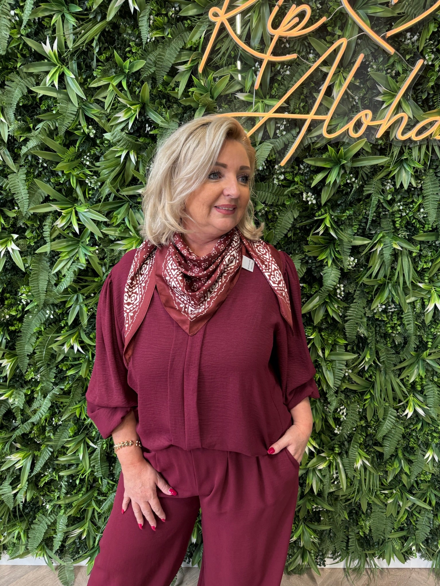 Blouse roezel met pofmouwen bordeaux