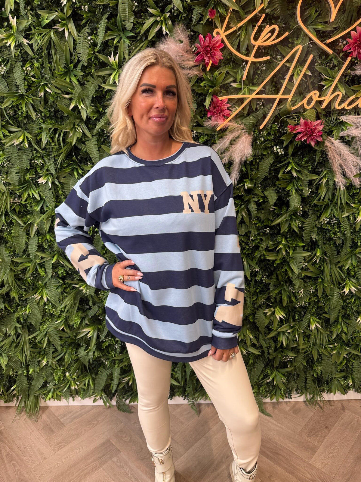 Sweater NewYork strepen lichtblauw