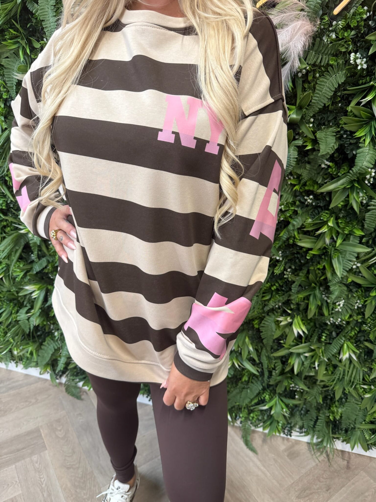 Sweater NewYork strepen beige