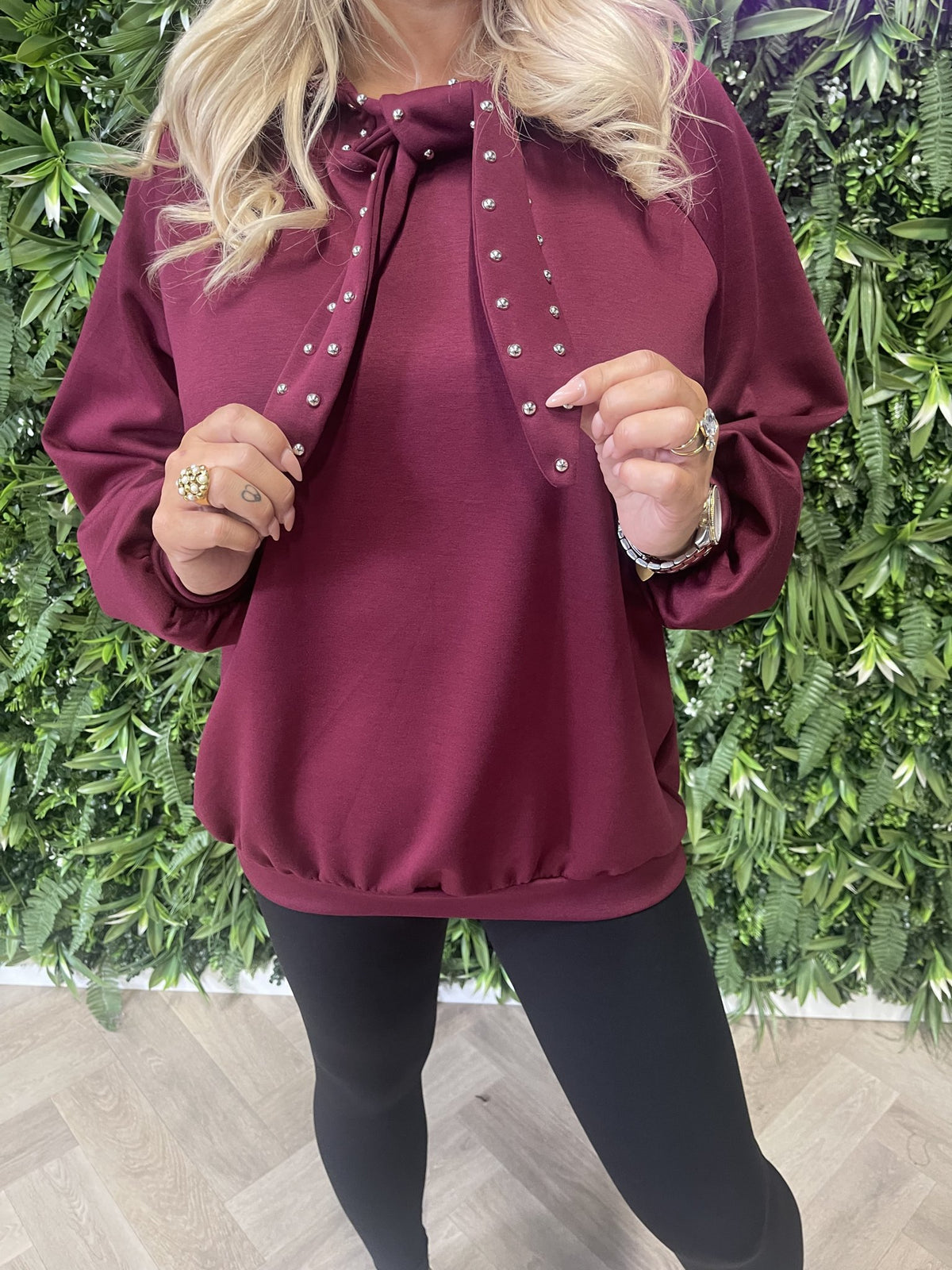Hoodie met studs bordeaux
