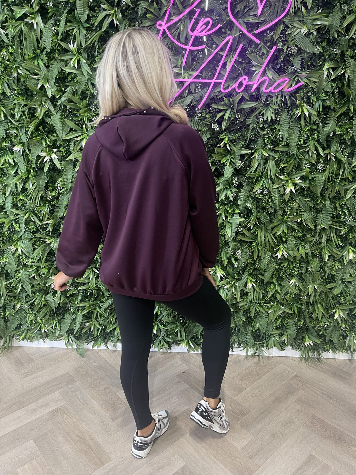 Hoodie met studs aubergine