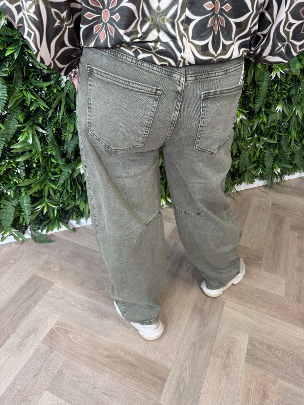 Laulia balloon fit jeans olijfgroen