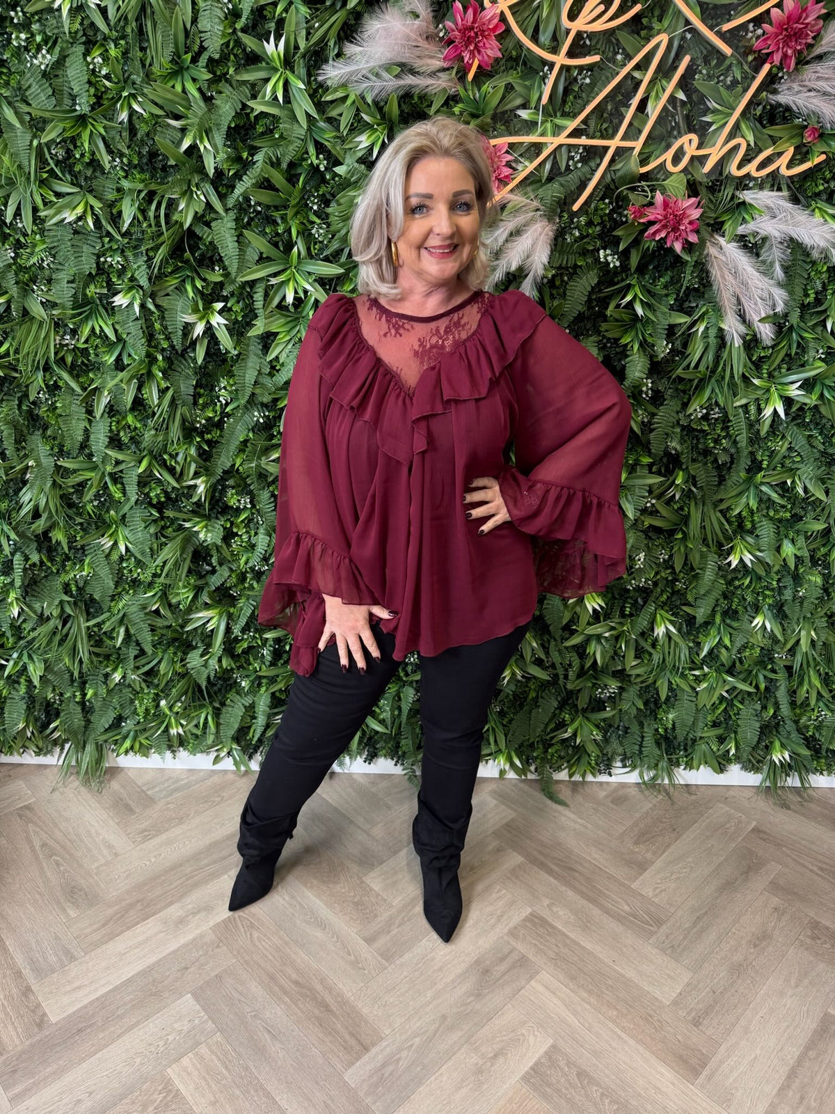 Top roezels en met kant bordeaux