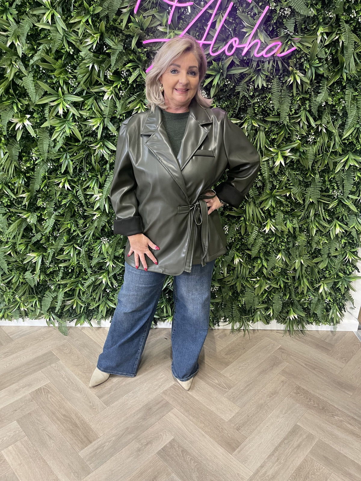 Leahterlook jas met ceintuur legergroen