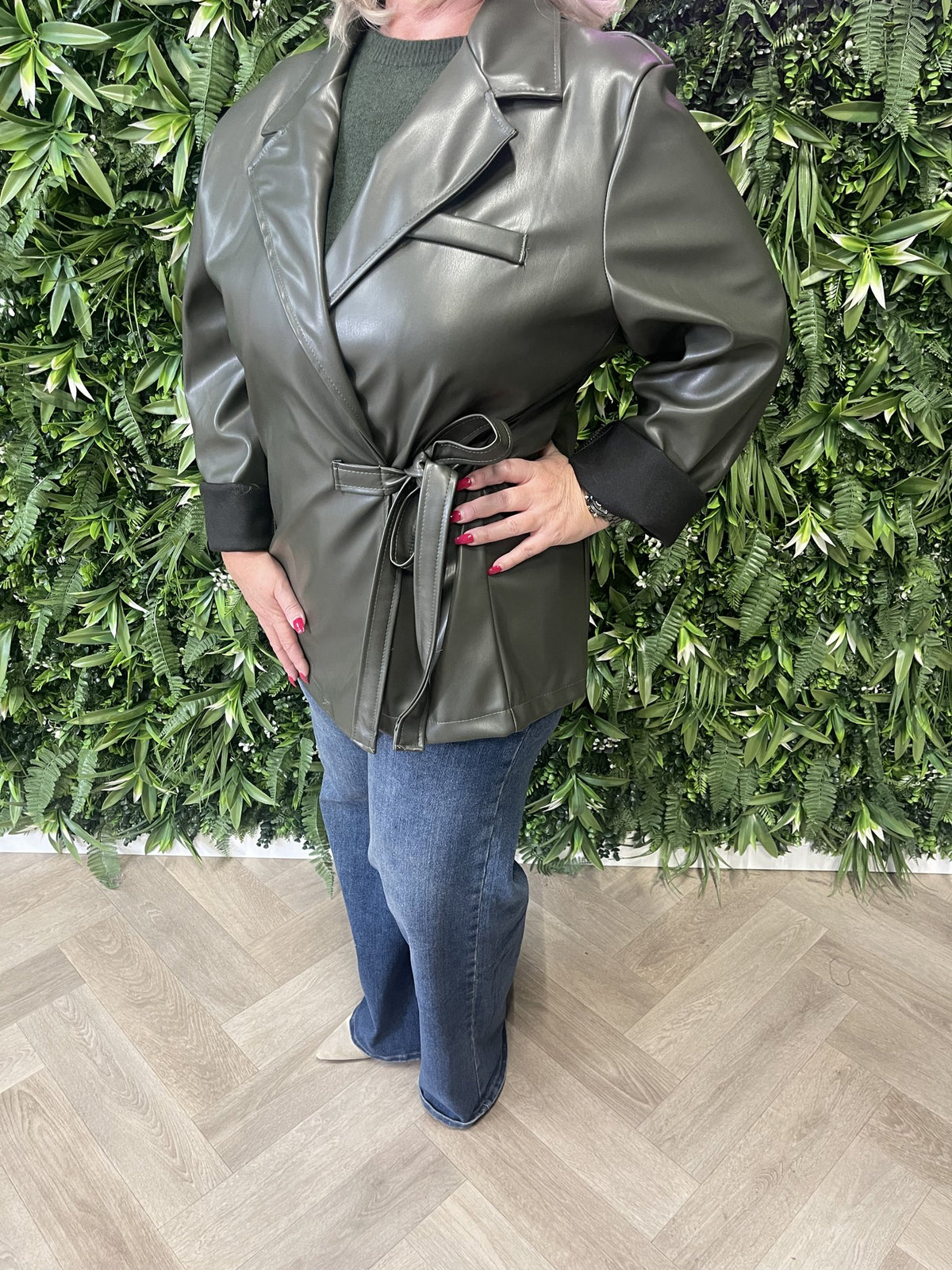 Leahterlook jas met ceintuur legergroen