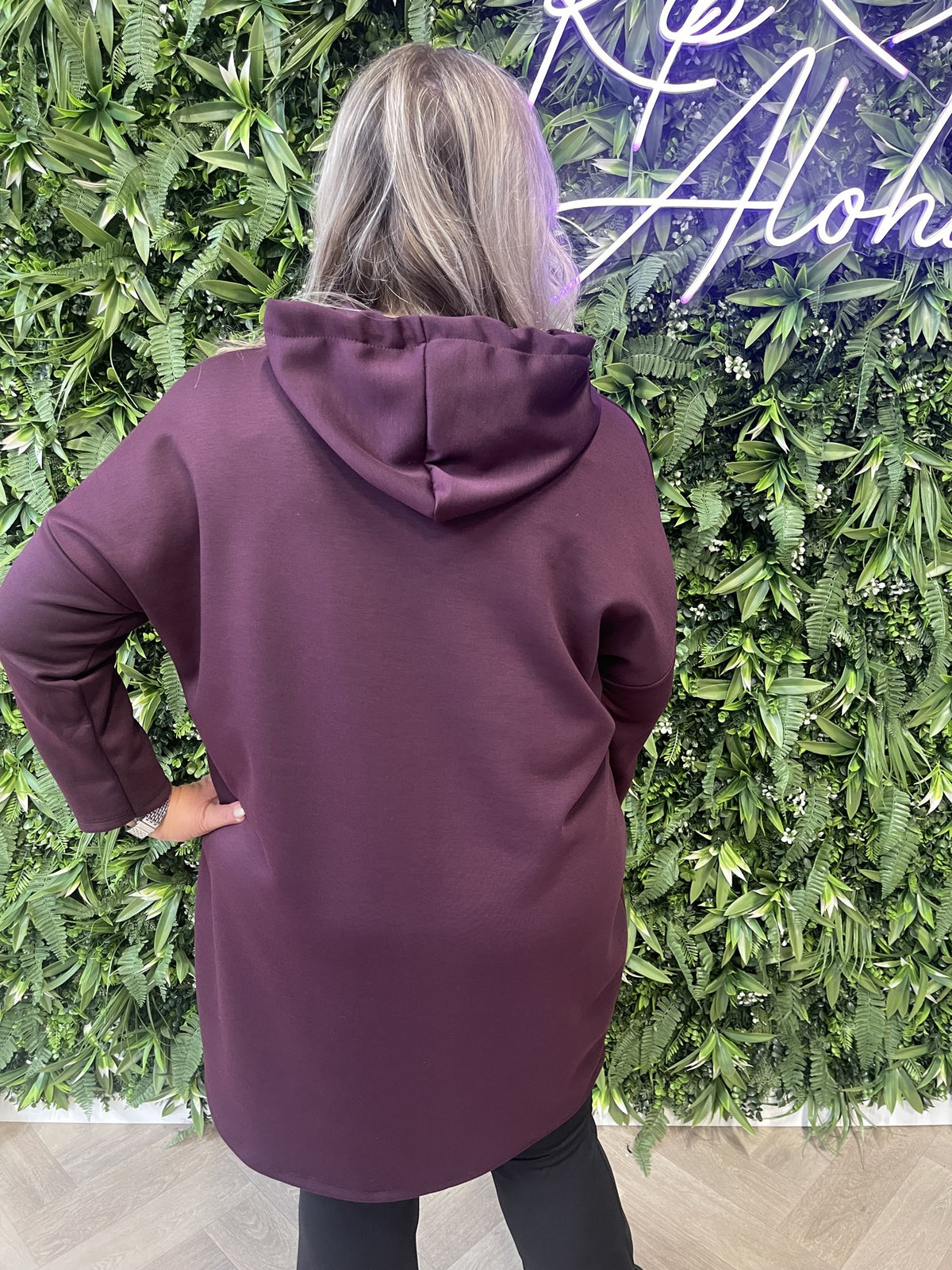 Sweaterdress met capuchon uni aubergine
