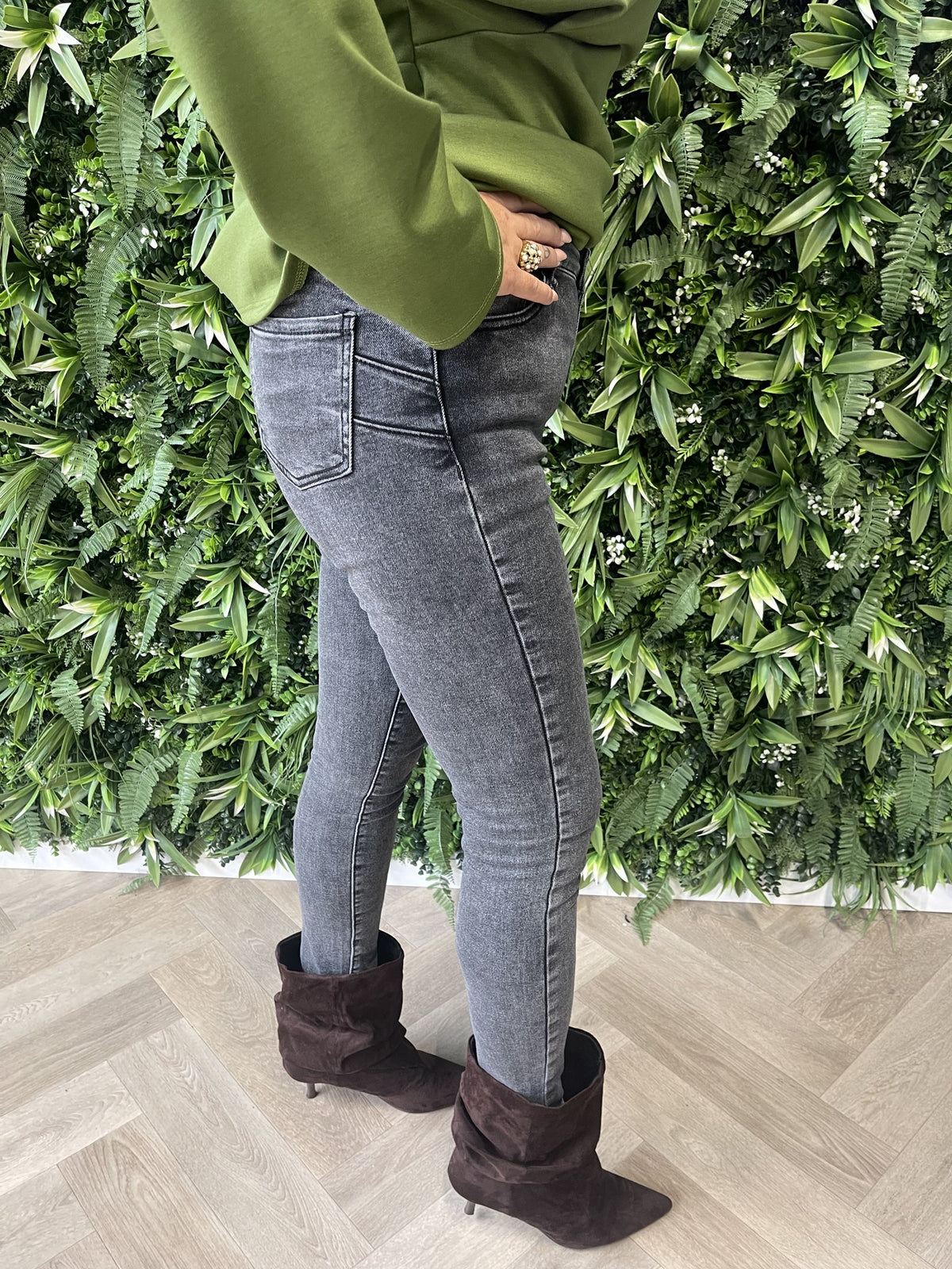 Redberry push-up jeans skinny antraciet