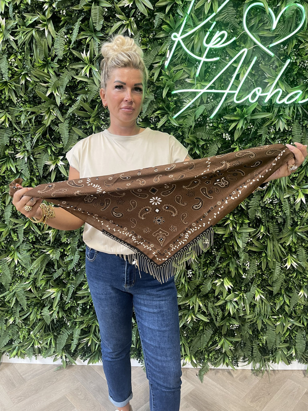 Kort sjaaltje kleine paisley bruin