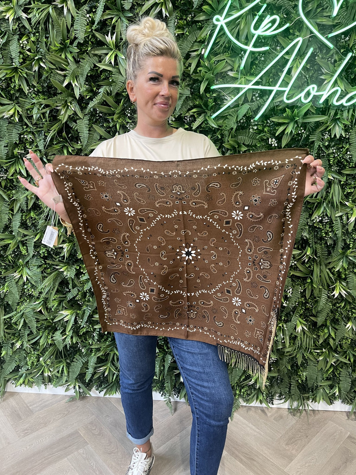 Kort sjaaltje kleine paisley bruin