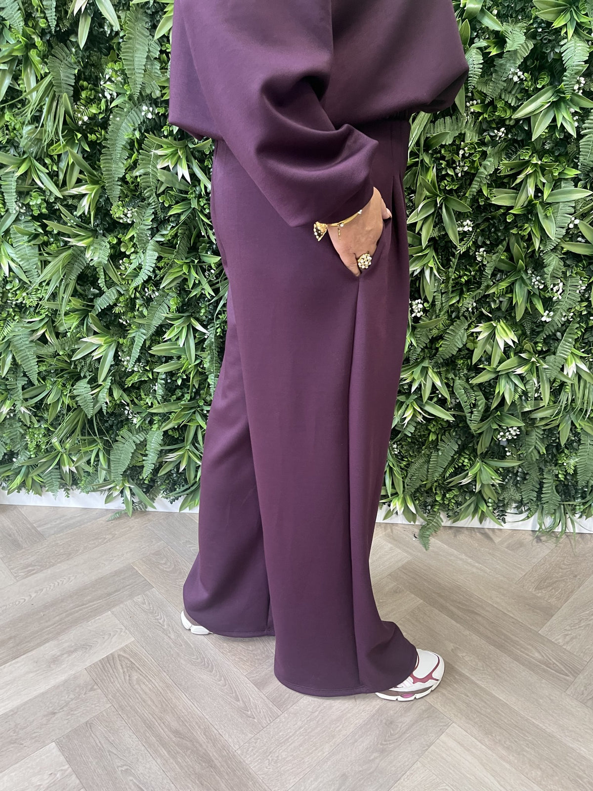 Tweedelig cropped pak aubergine