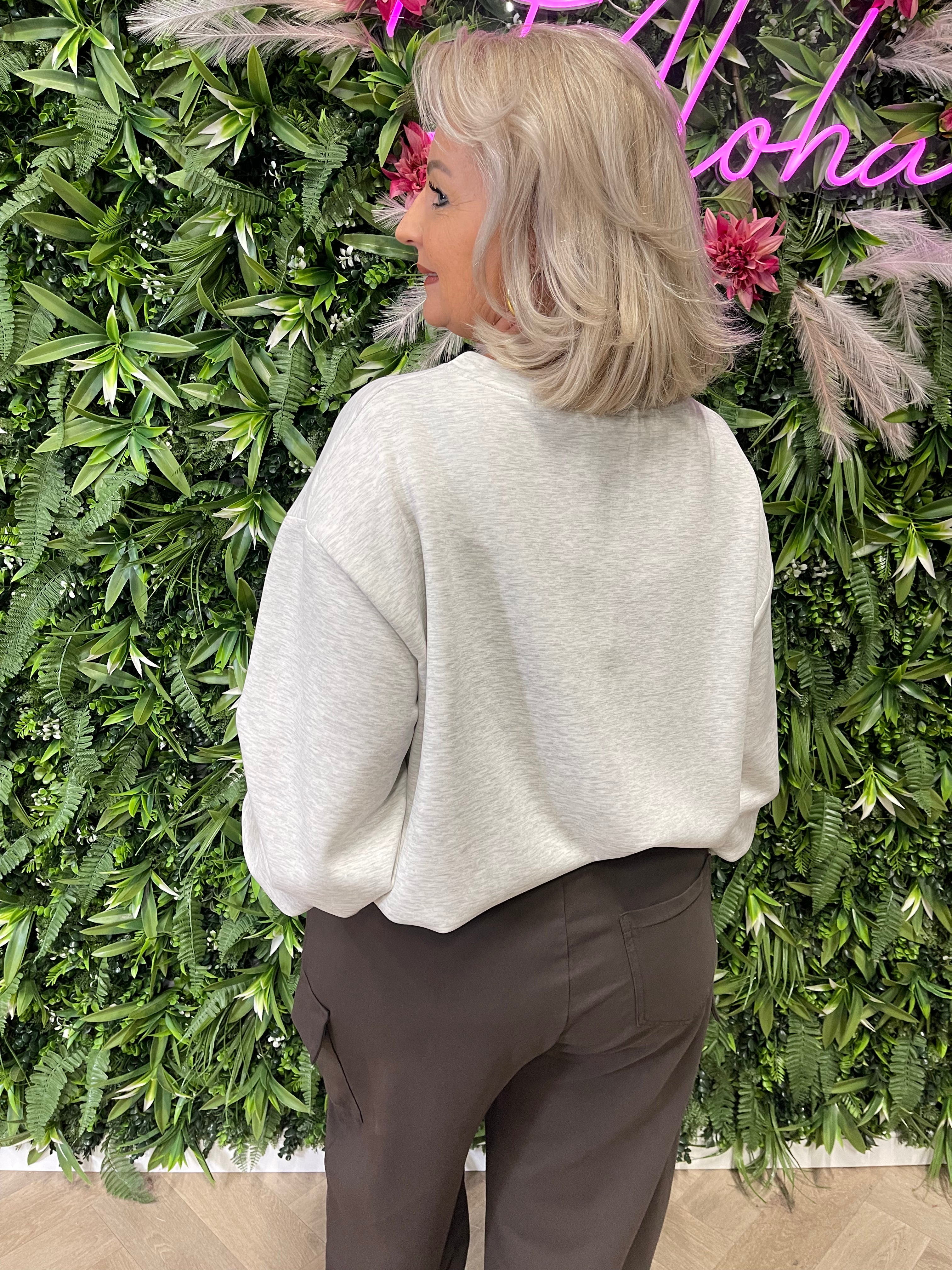 Sweater elastieken onderkant lichtgrijs