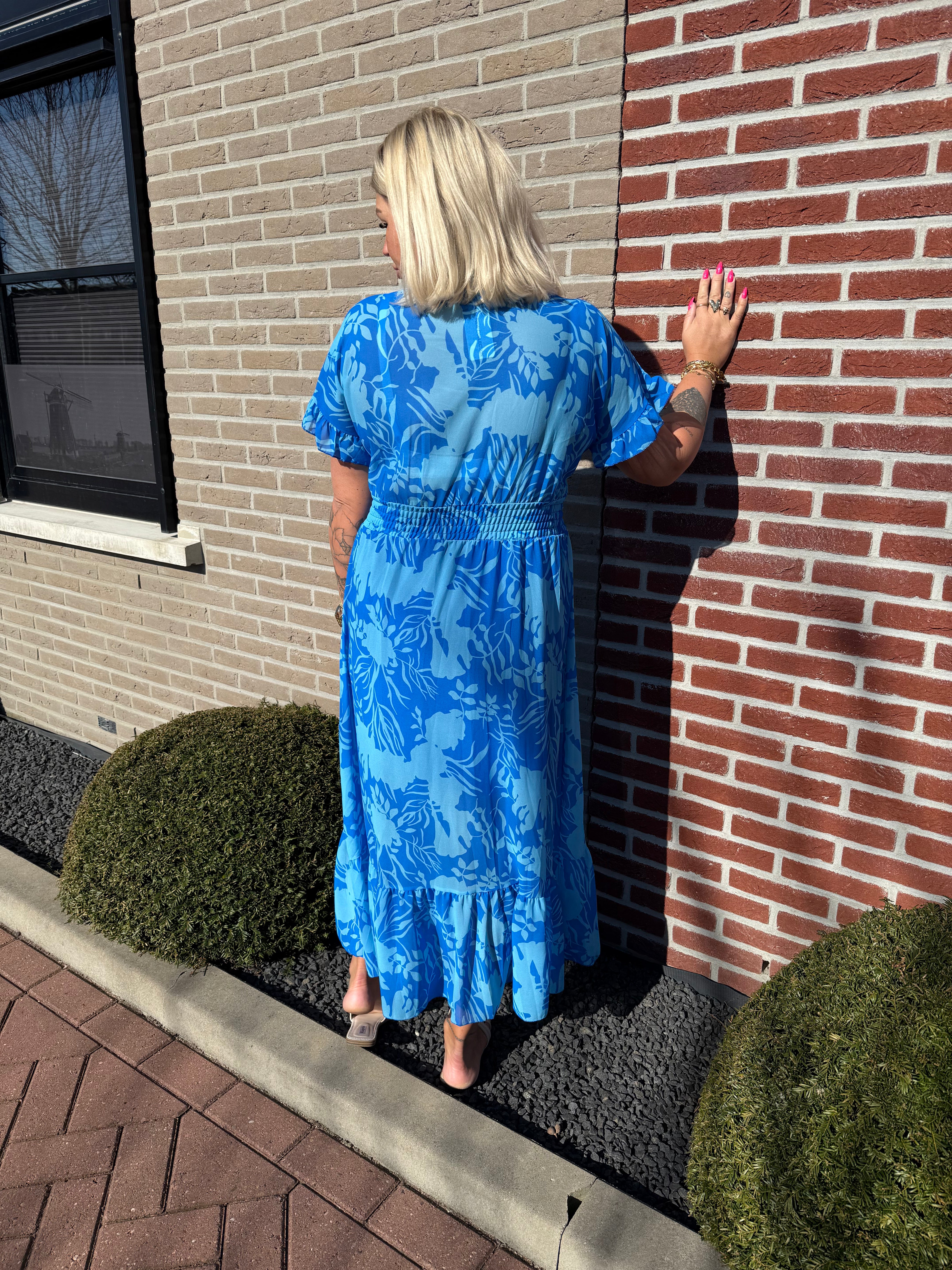 Maxi jurk roezels bloemen lichtblauw/blauw