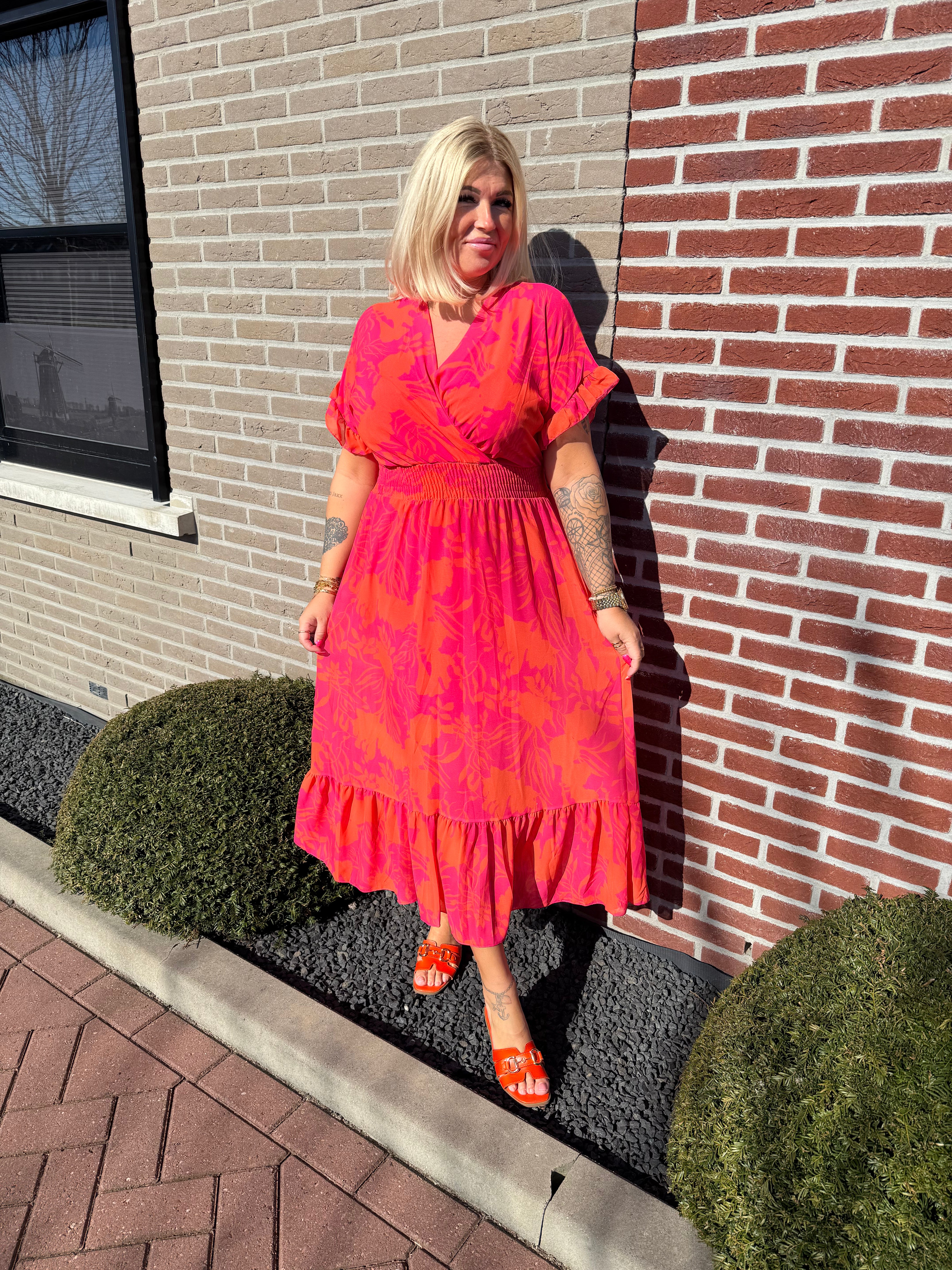 Maxi jurk roezels bloemen oranje/roze