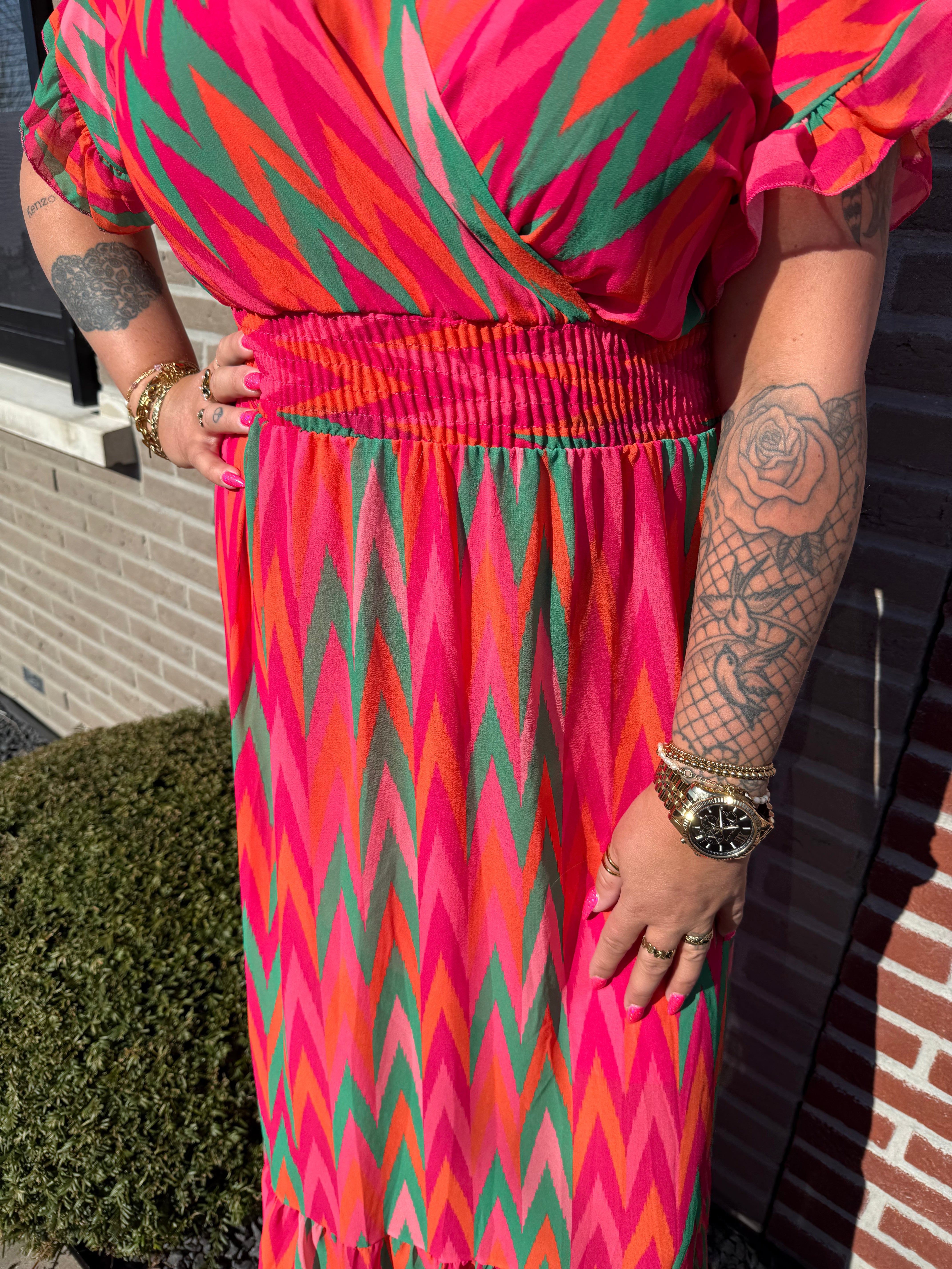 Maxi jurk roezels zigzag fuchsia/groen