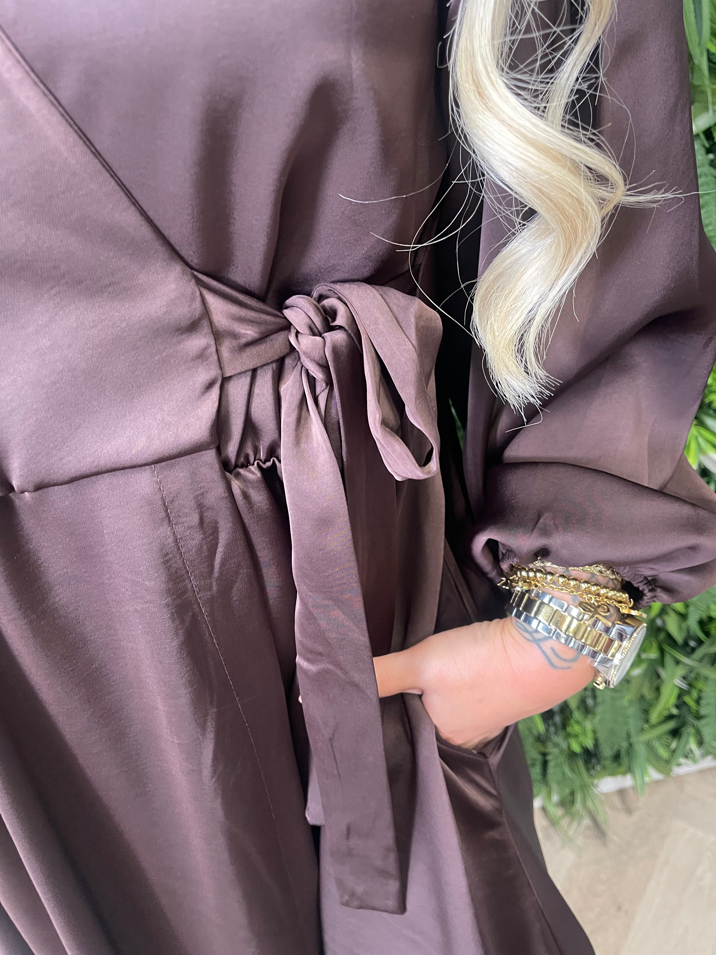 lange silky jurk donkerbruin