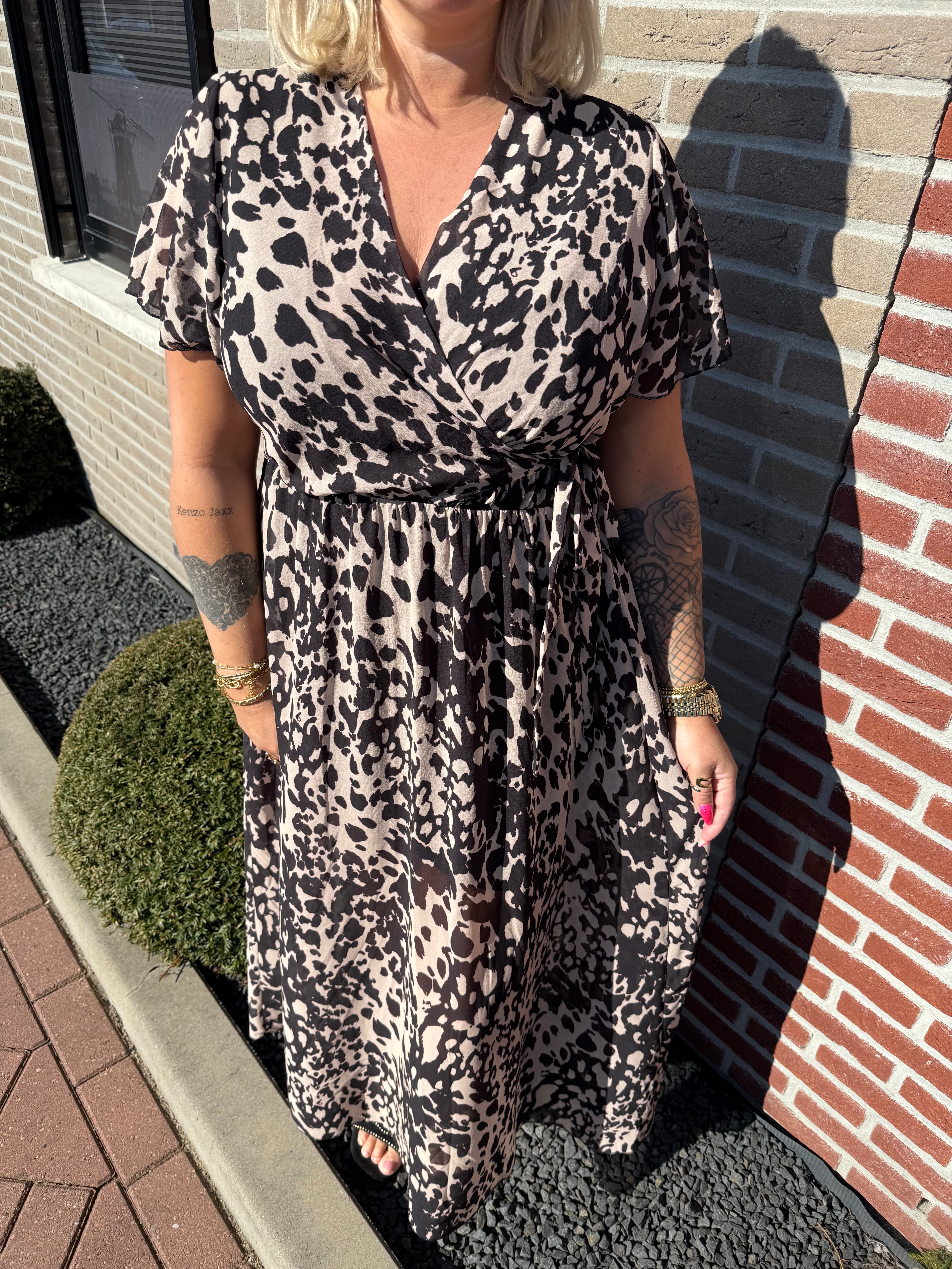Maxi jurk met strik print gevlekt zwart/beige