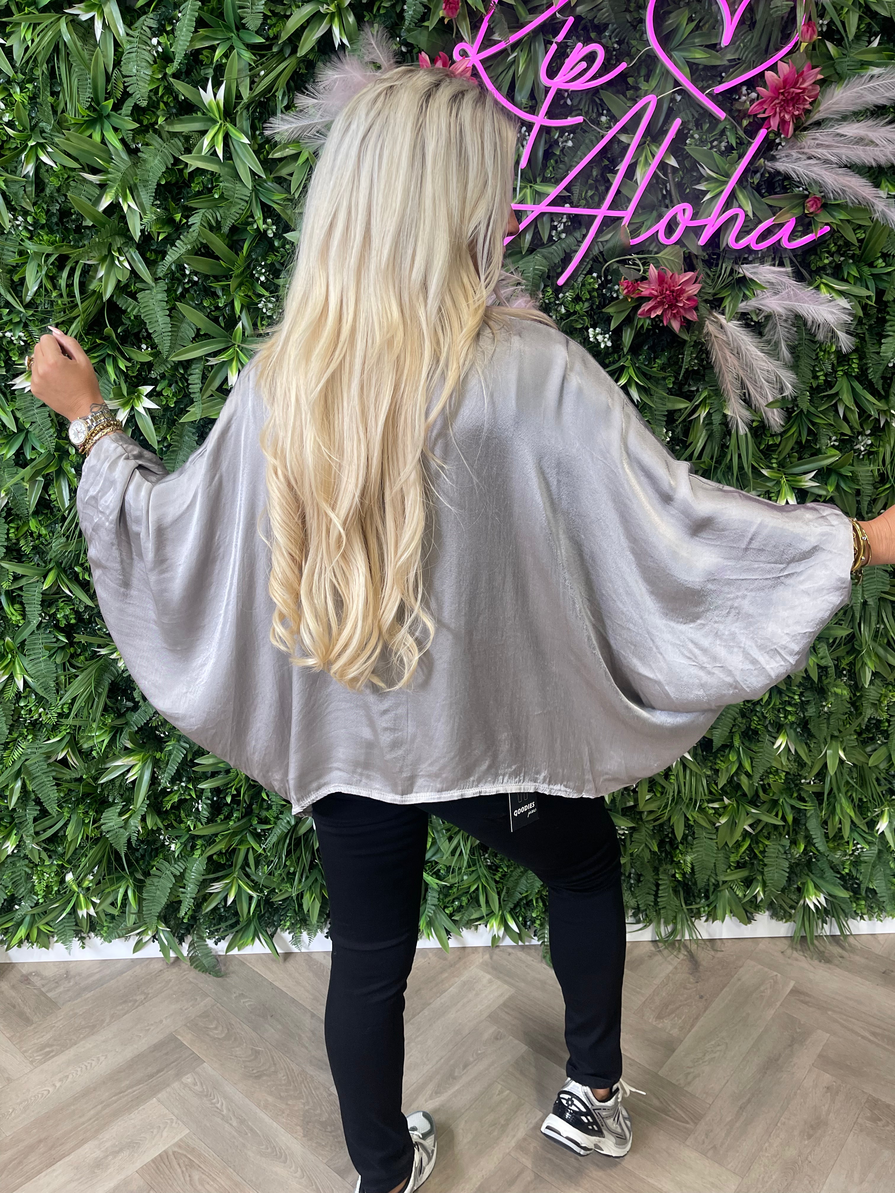 Silky blouse pofmouwen taupe