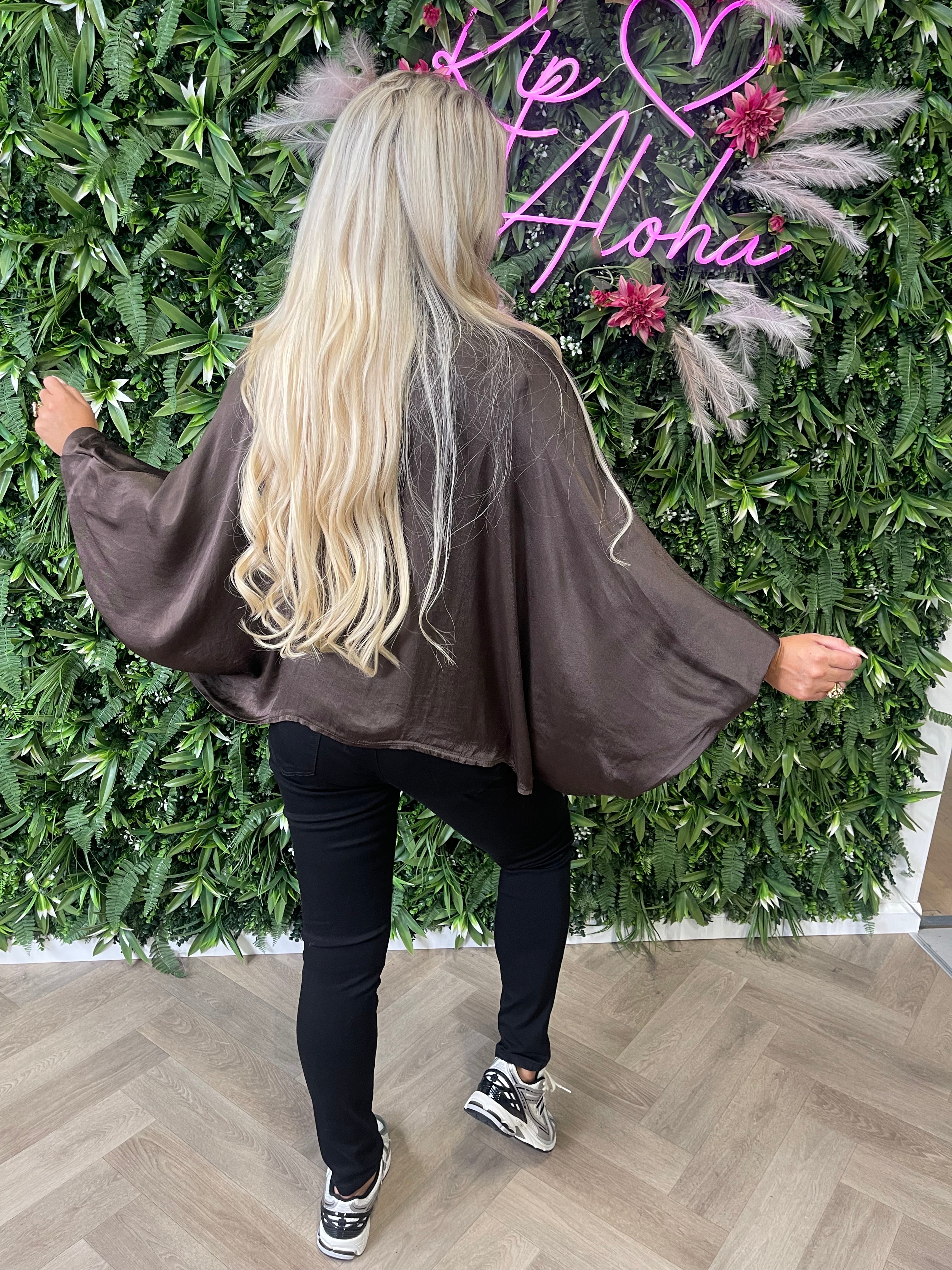 Silky blouse pofmouwen donkerbruin
