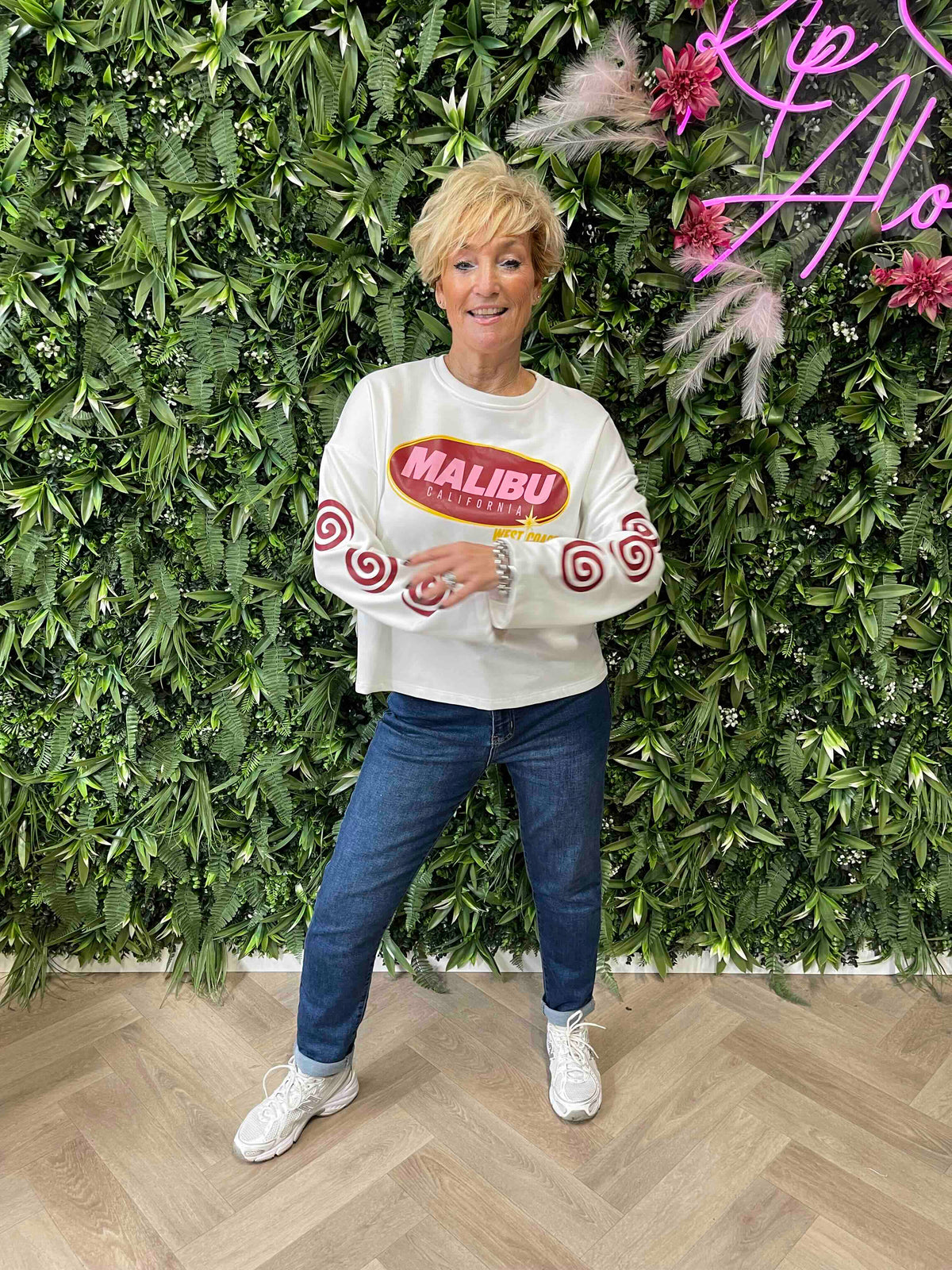 Long sleeve malibu roomwit