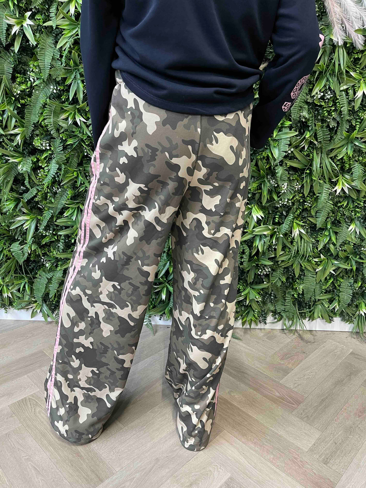 Army broek met bies roze