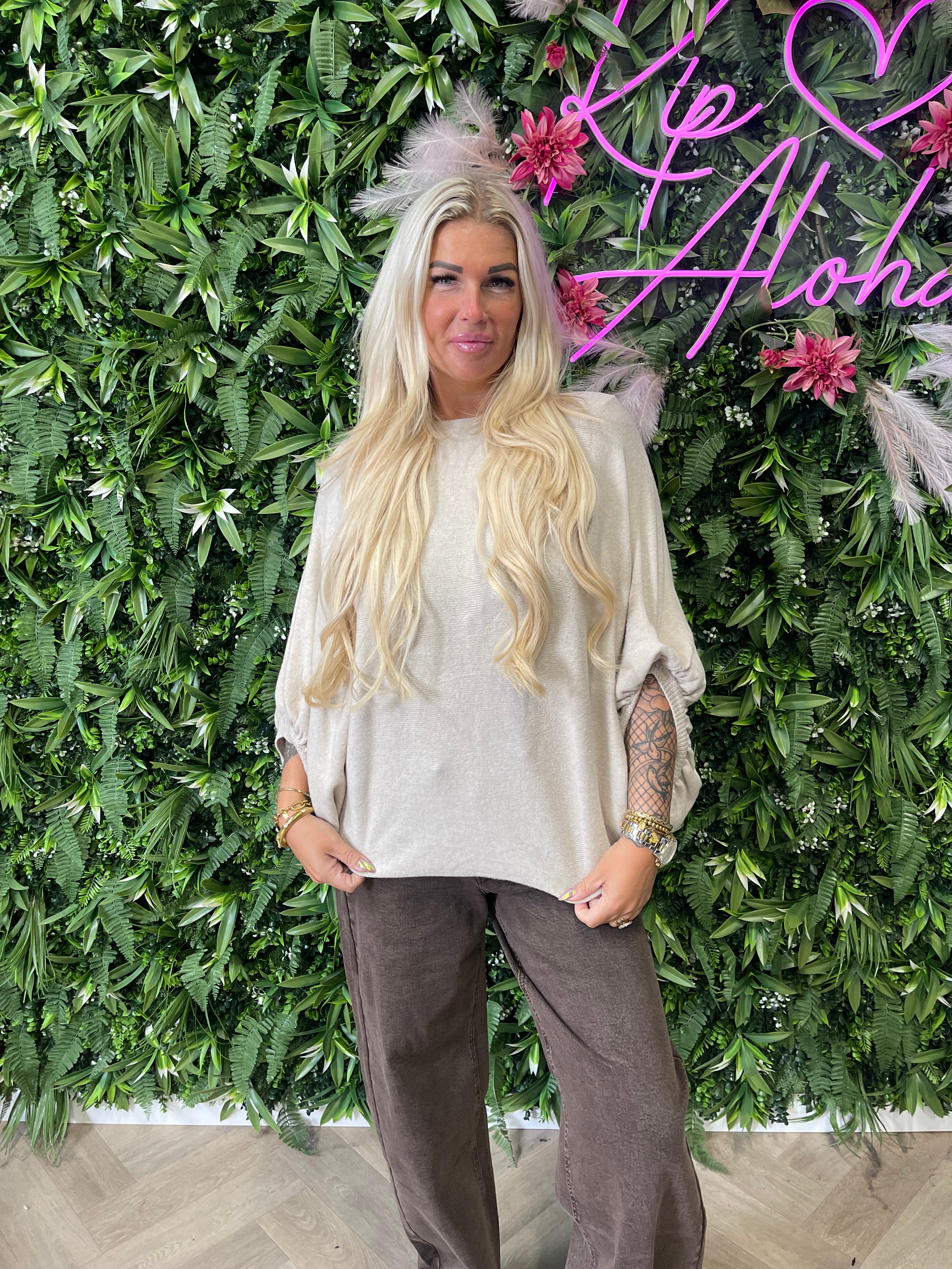 Vleermuis trui uni korte pofmouwen beige